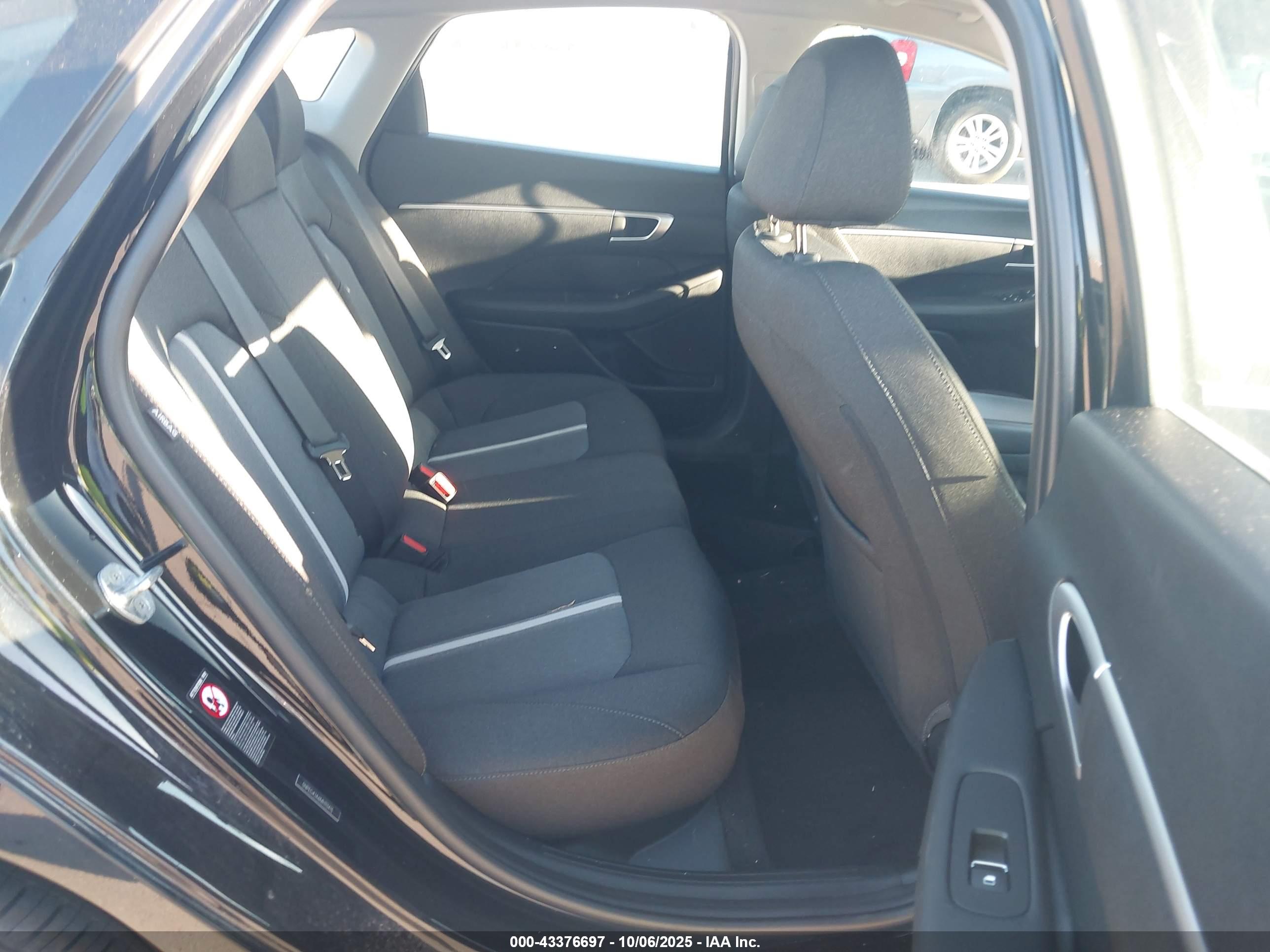 HYUNDAI SONATA image 8