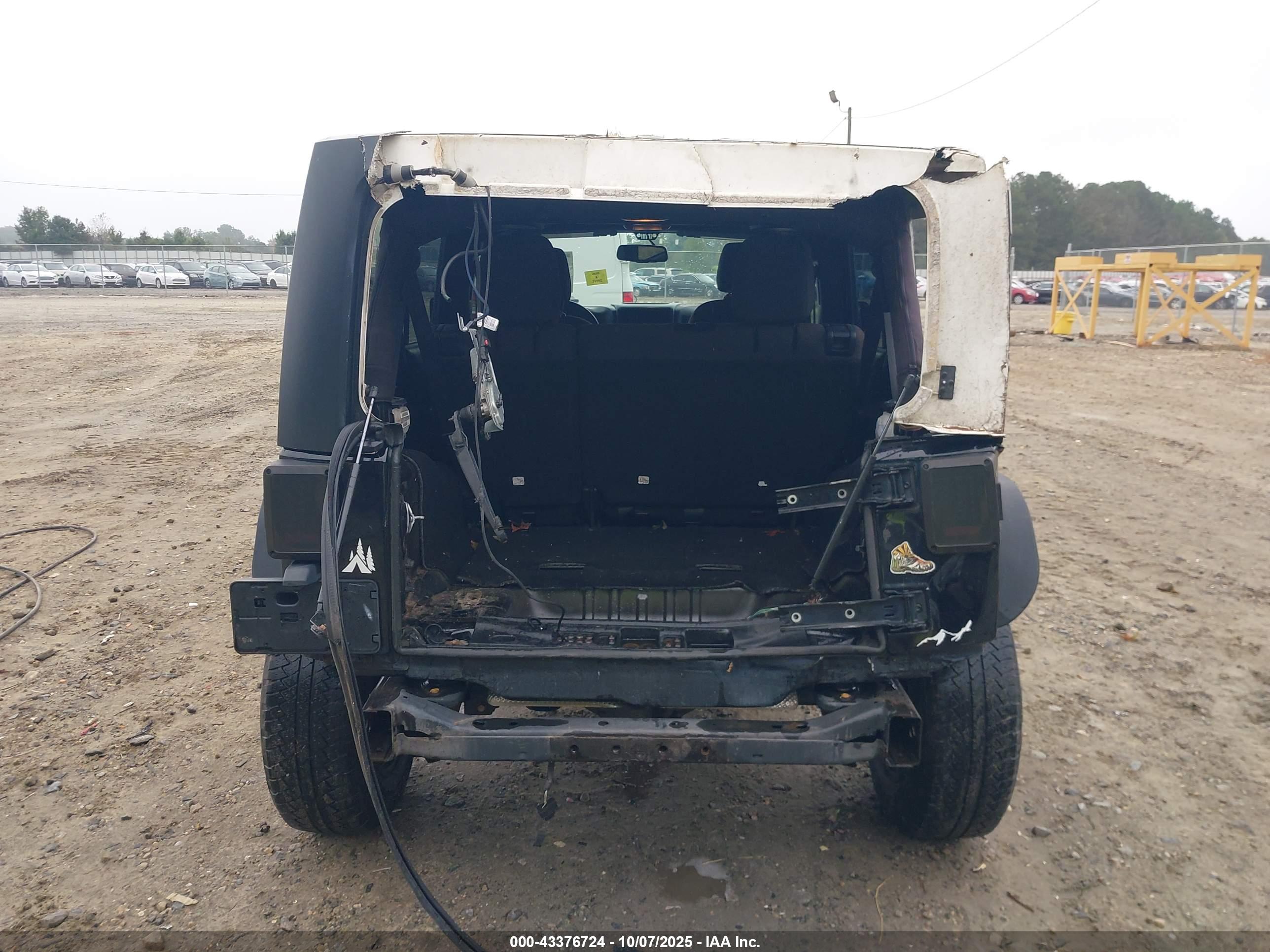 JEEP WRANGLER image 6