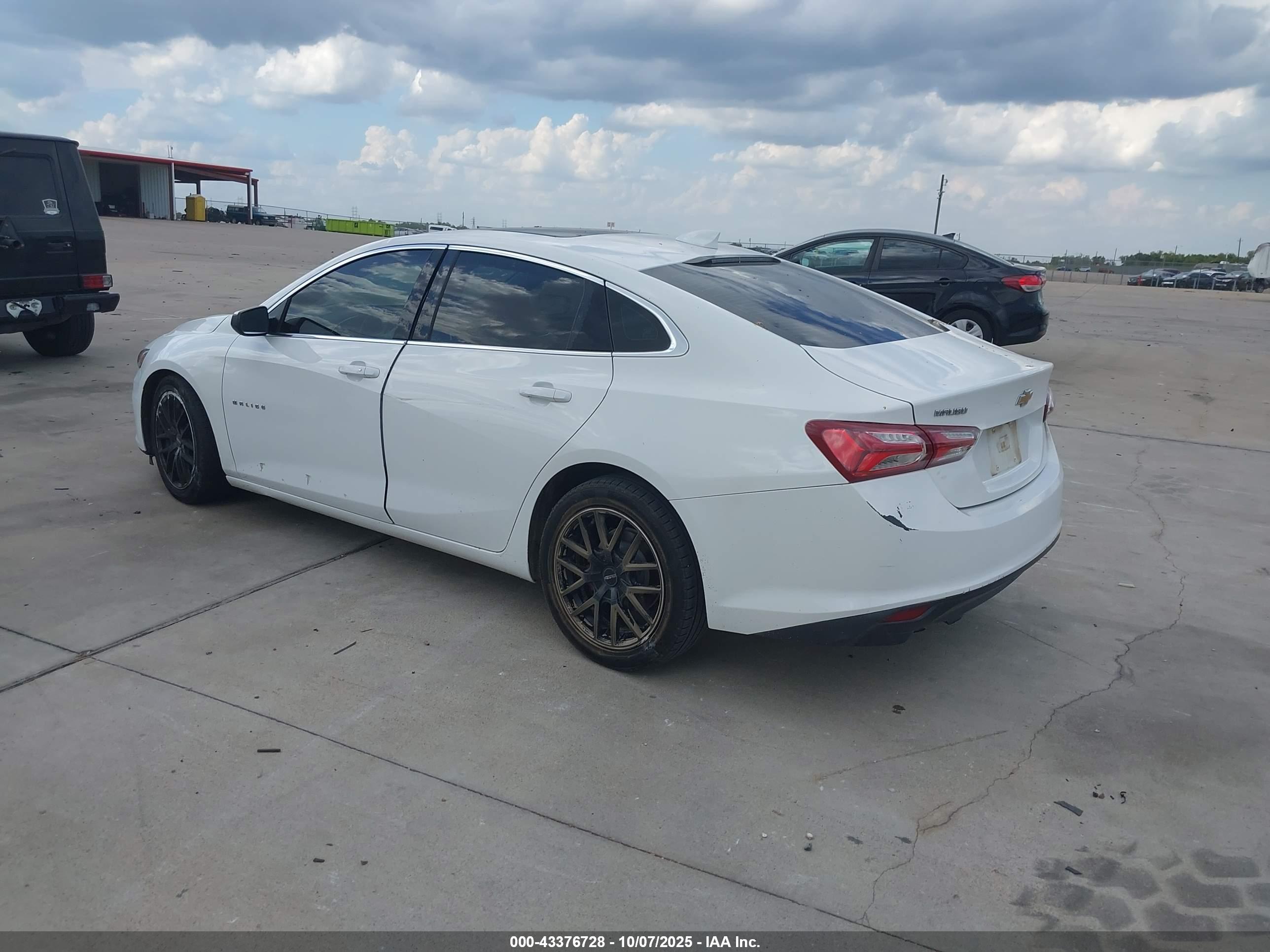 CHEVROLET MALIBU image 3