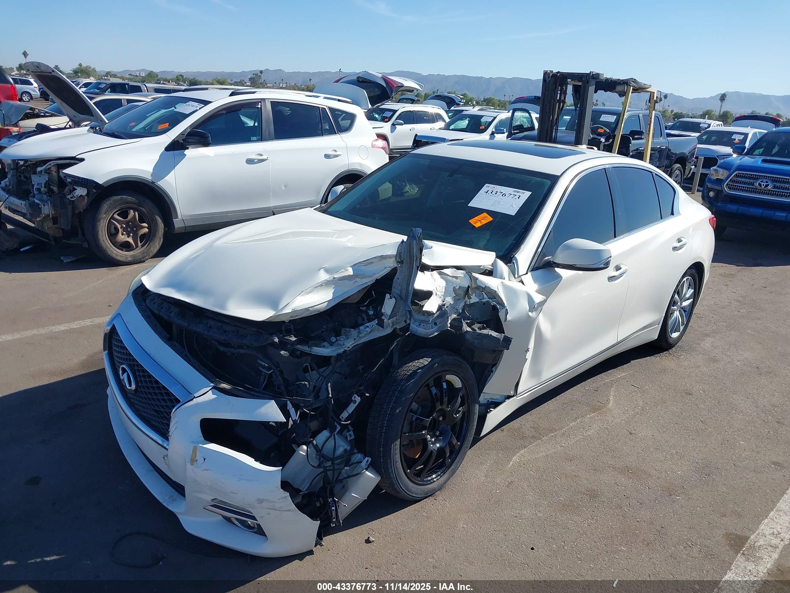 INFINITI Q50 image 6