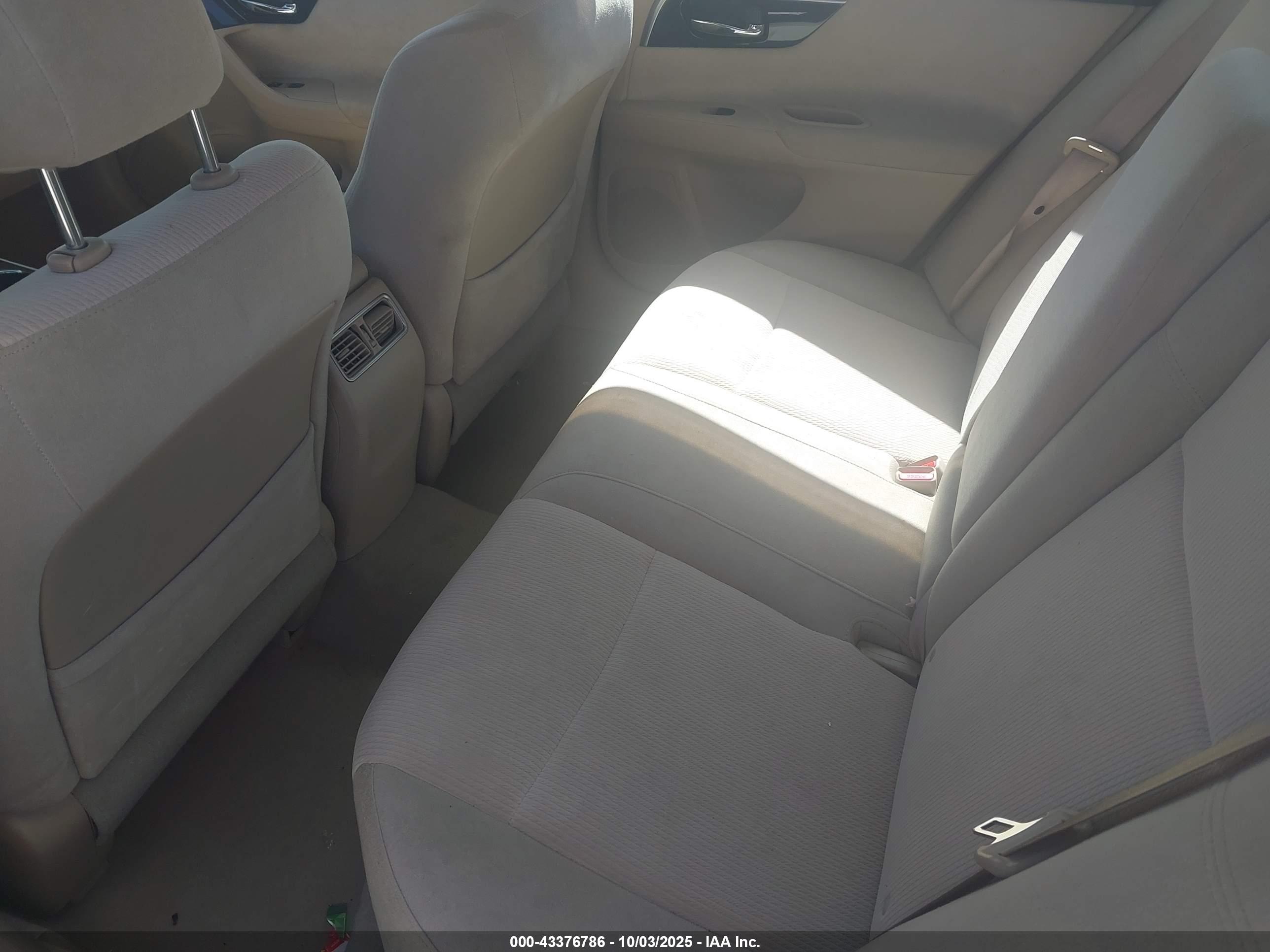NISSAN ALTIMA image 8