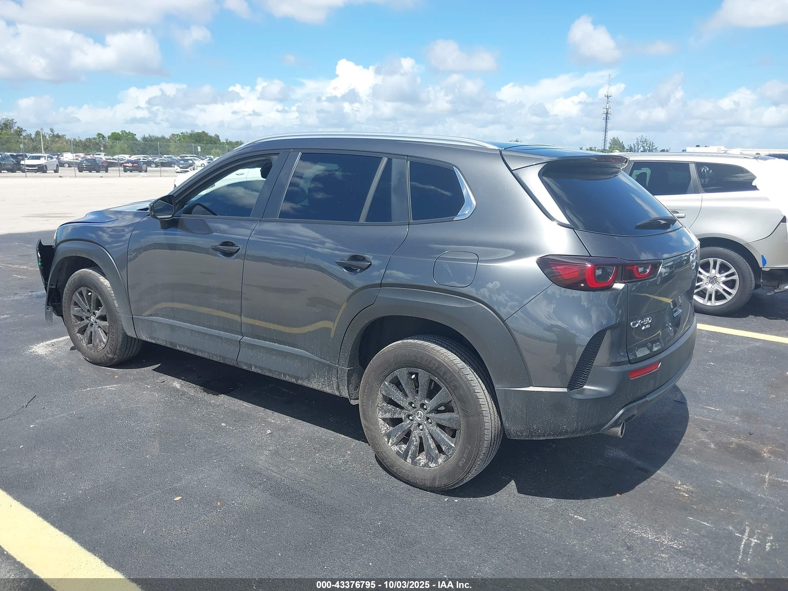 MAZDA CX-50 image 3