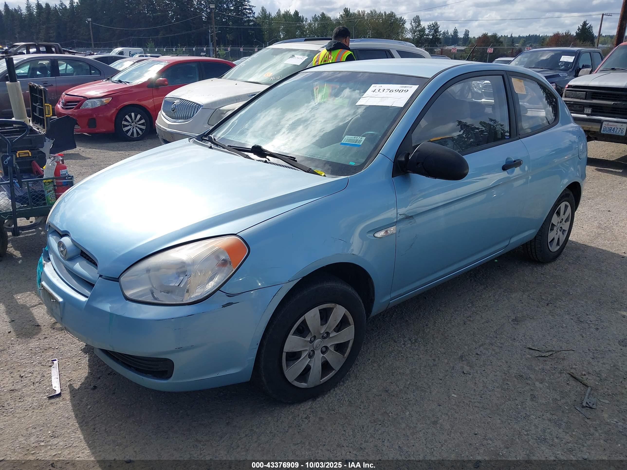 HYUNDAI ACCENT image 2