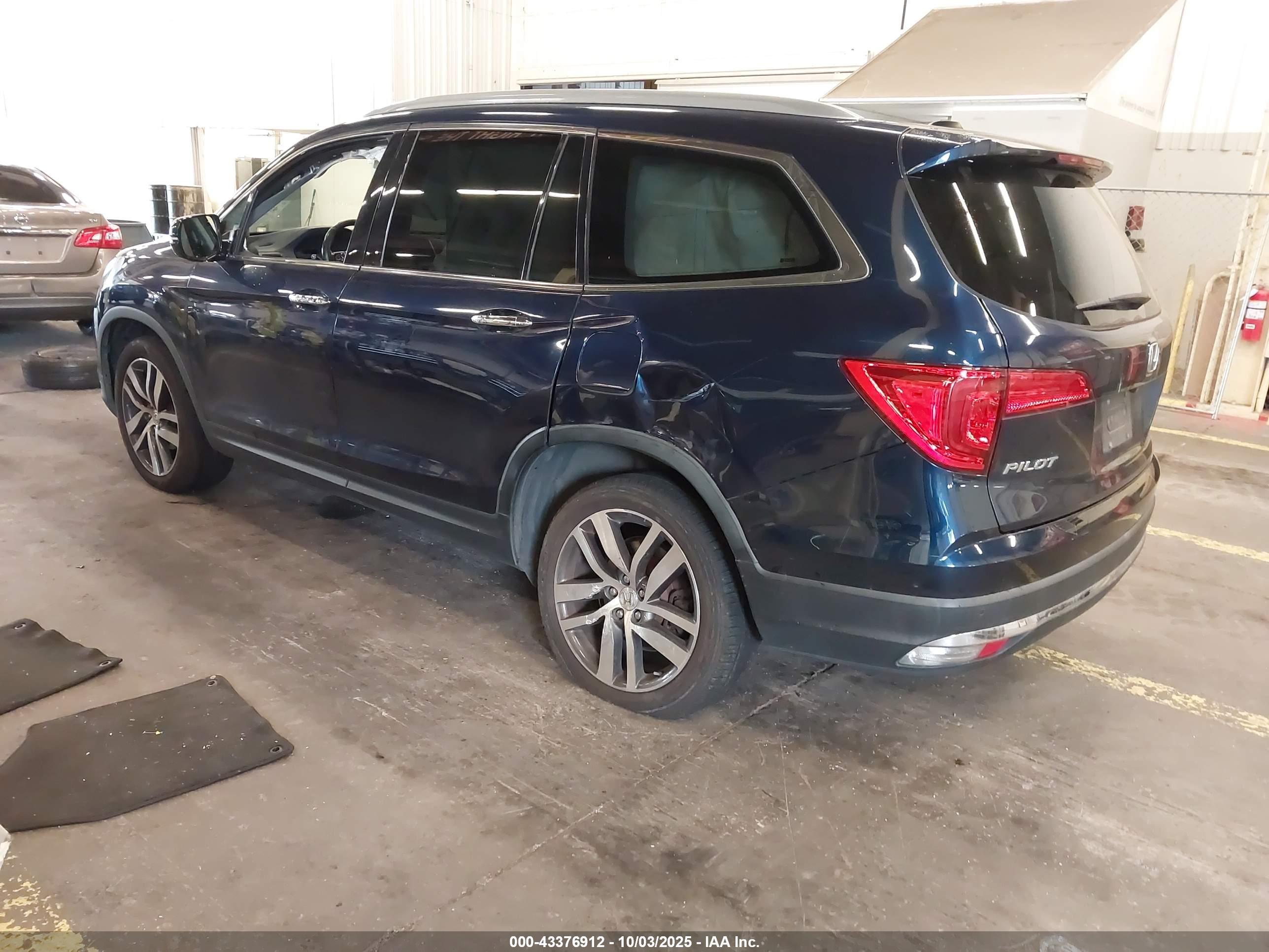 HONDA PILOT image 3