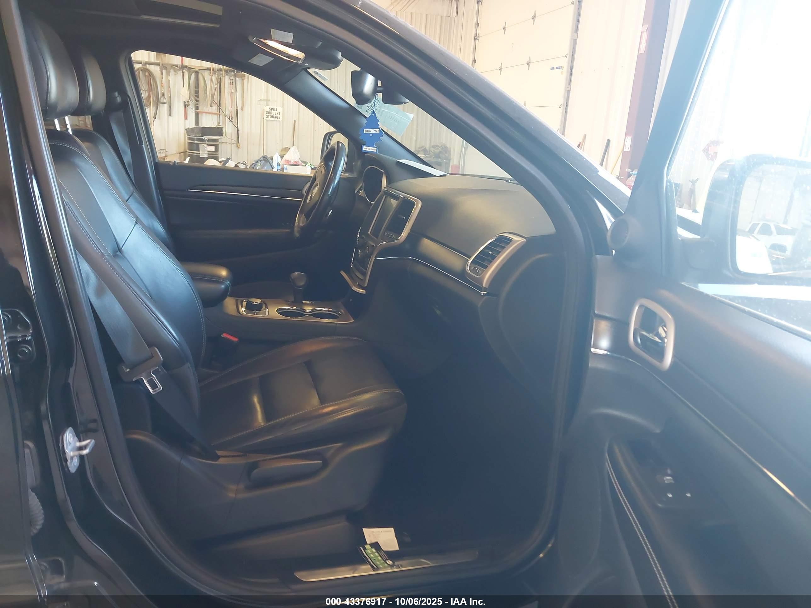 JEEP GRAND image 5