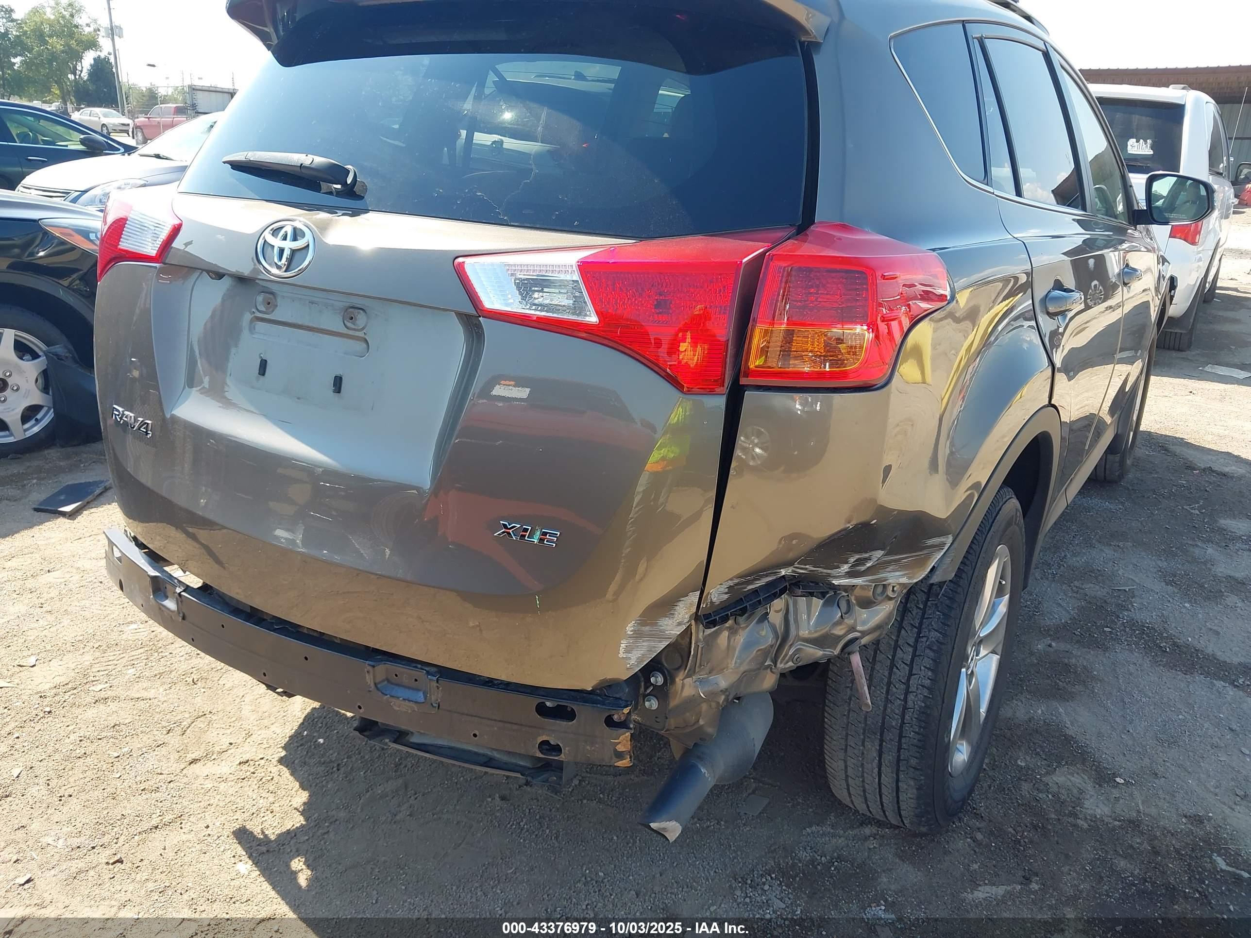 TOYOTA RAV4 image 6