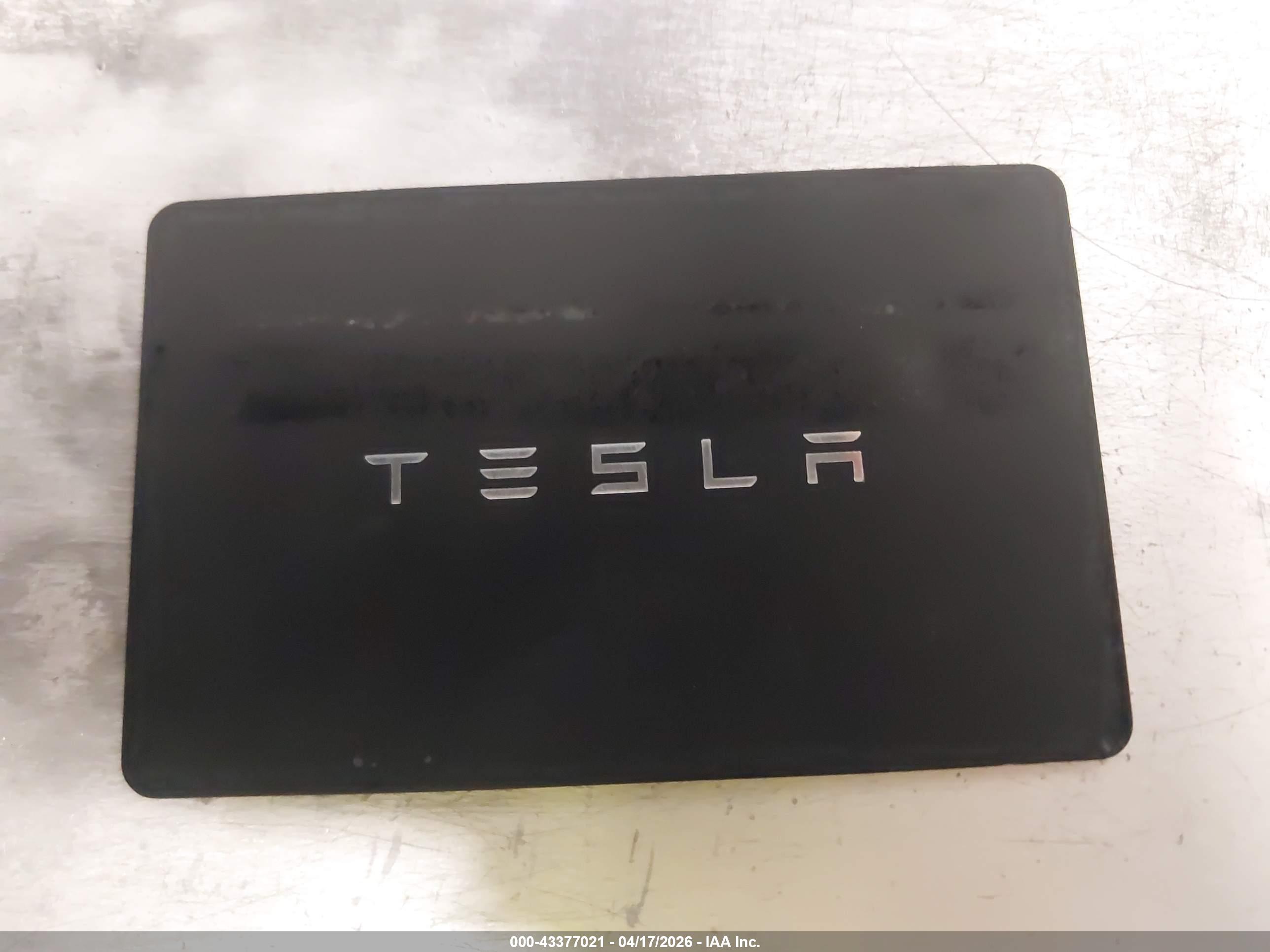 TESLA MODEL image 11