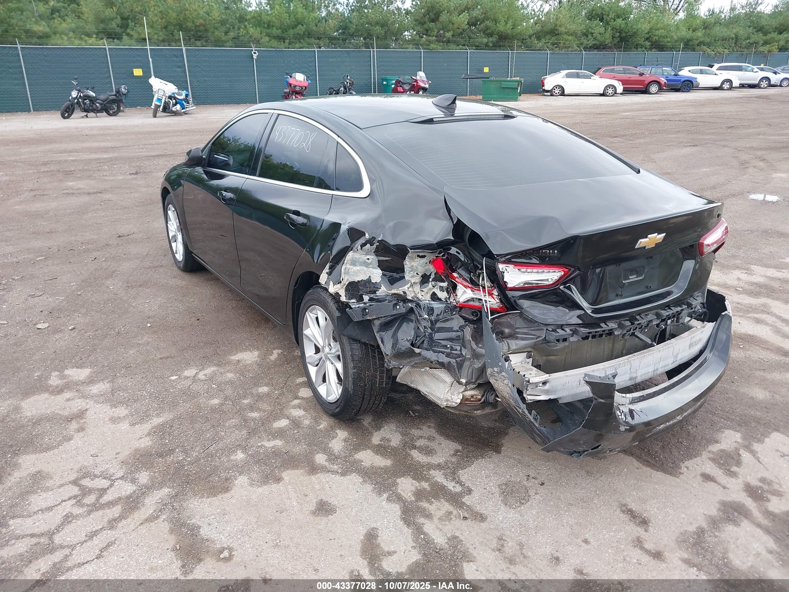 CHEVROLET MALIBU image 3