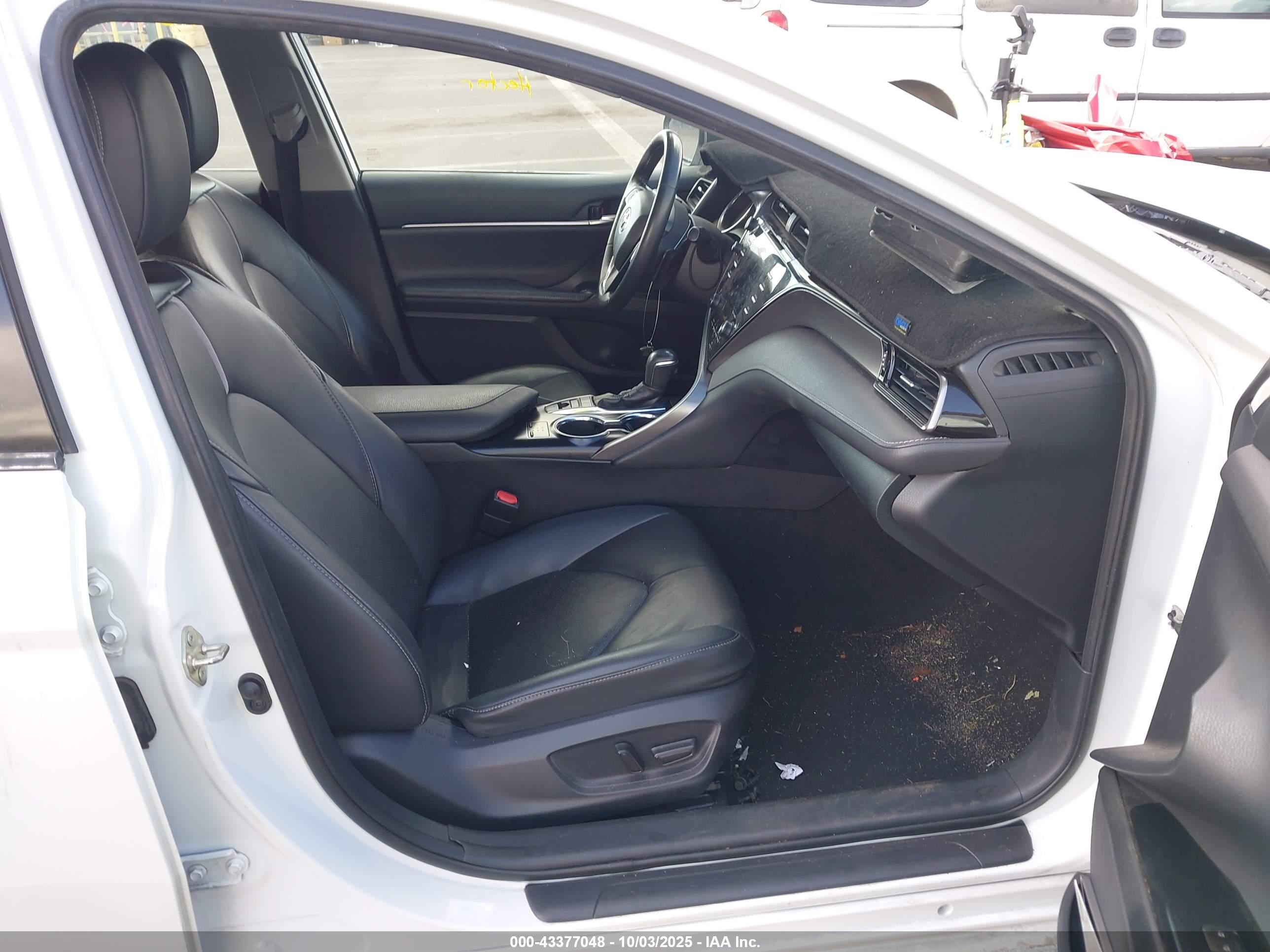 TOYOTA CAMRY image 5