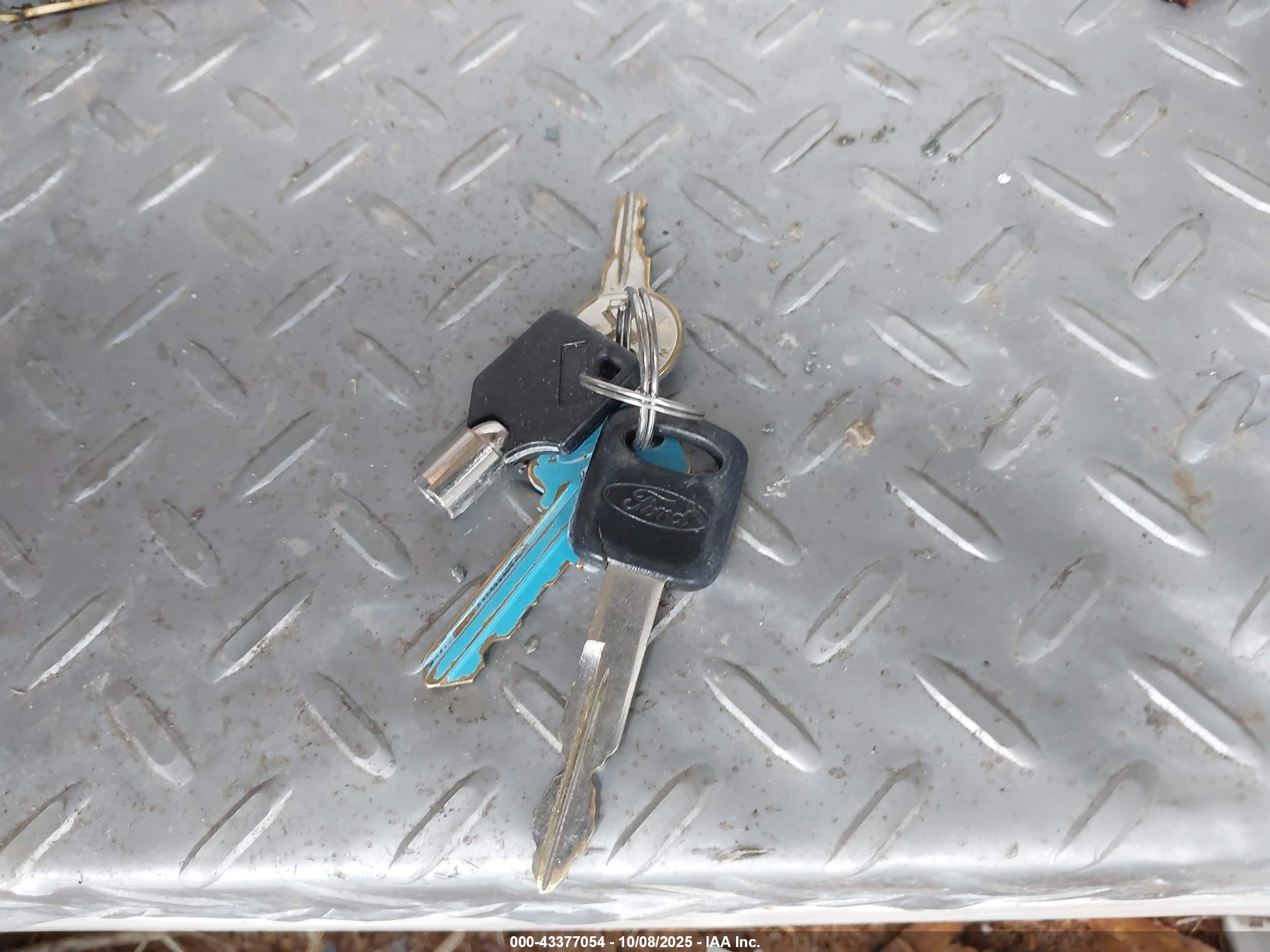 FORD E-450 image 11