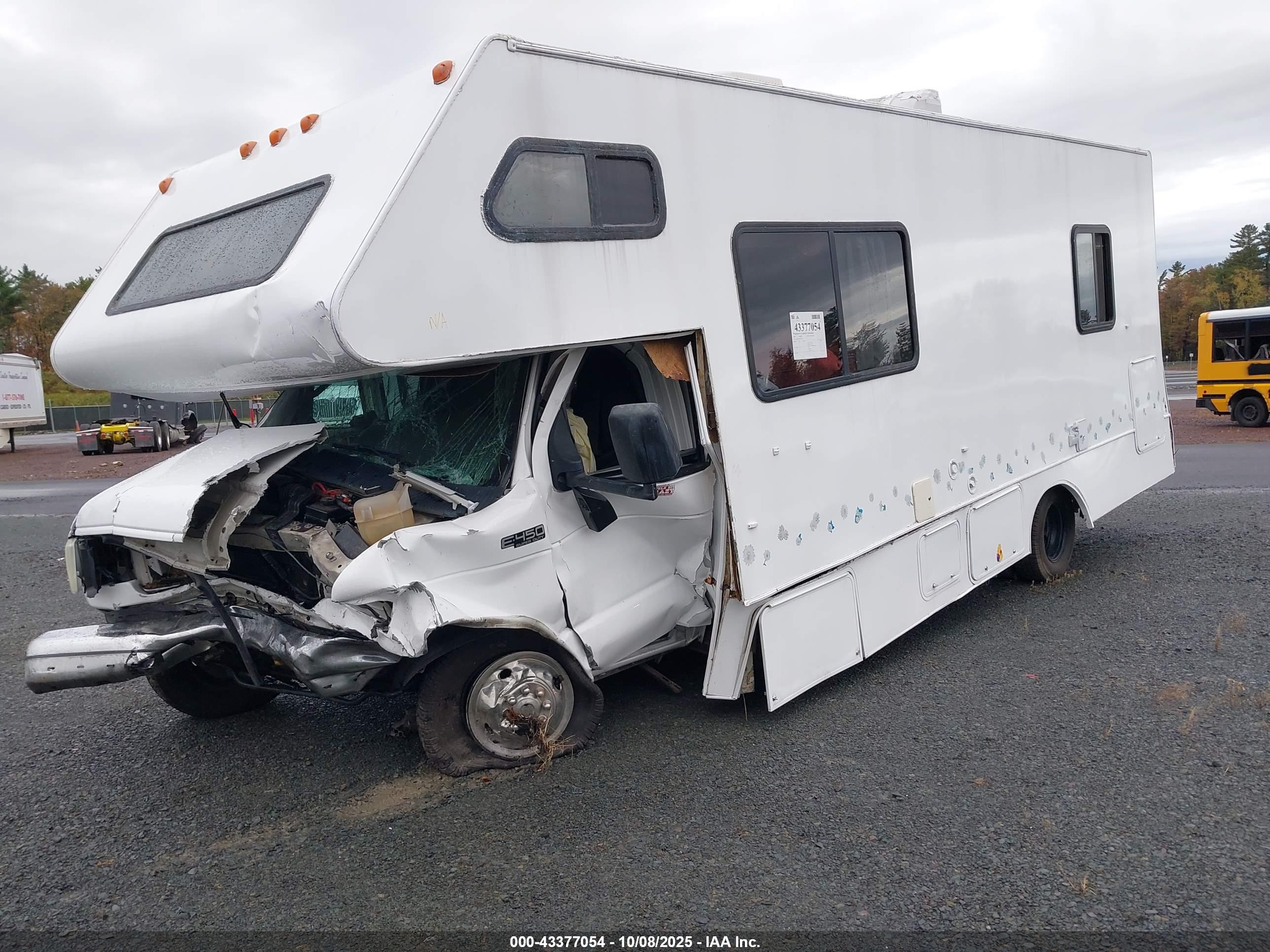FORD E-450 image 2