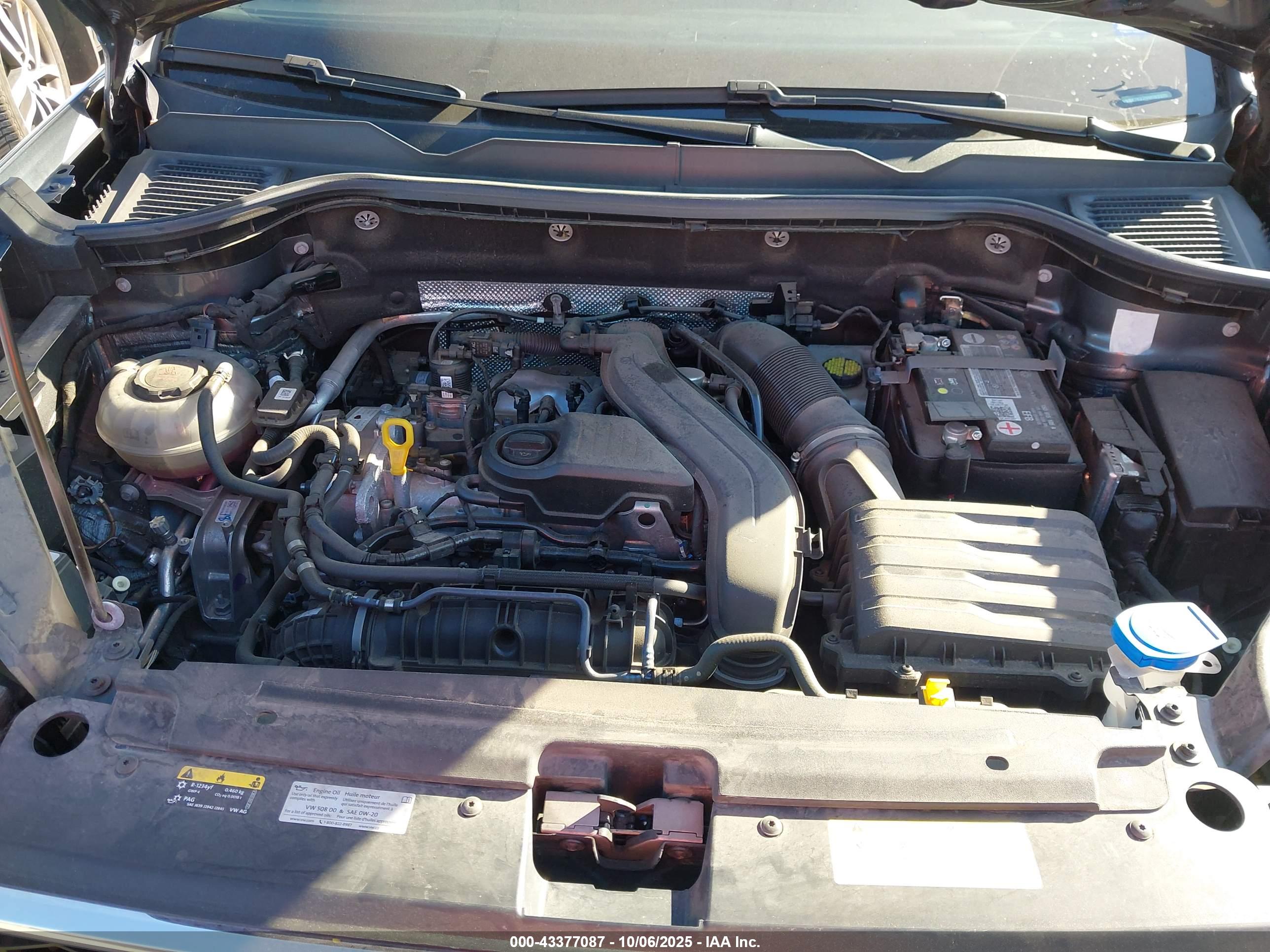 VOLKSWAGEN TAOS image 10