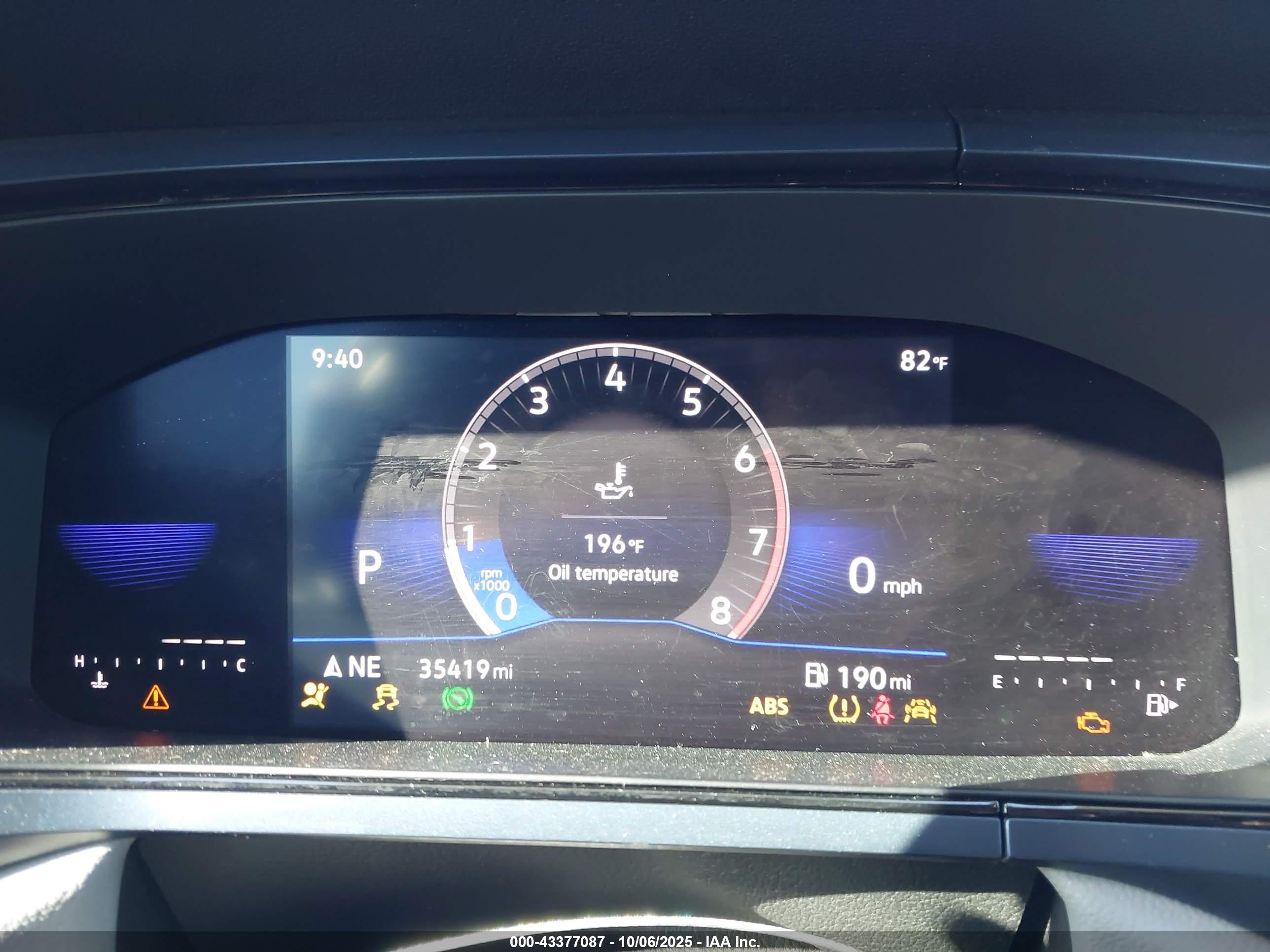 VOLKSWAGEN TAOS image 7