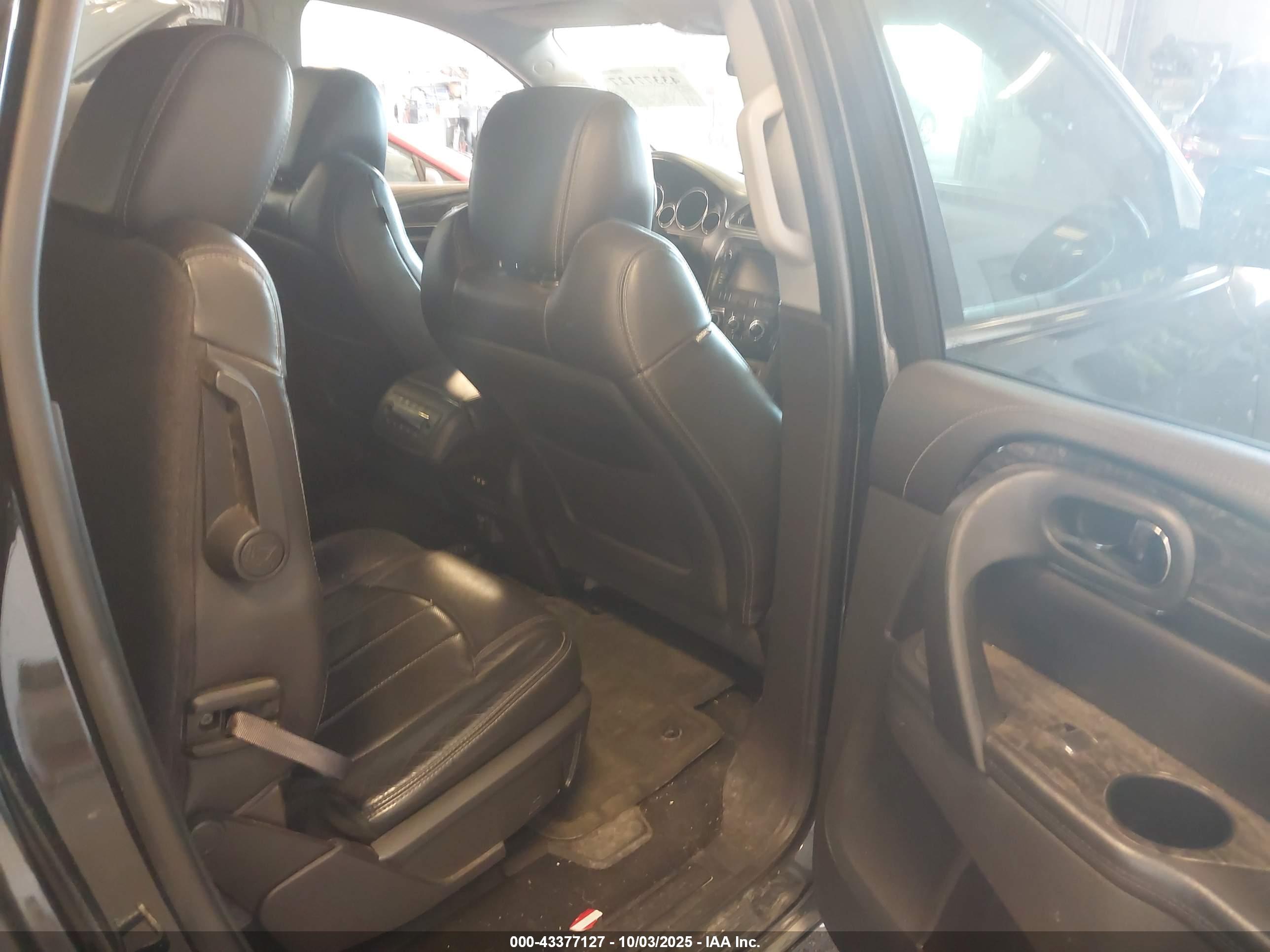 BUICK ENCLAVE image 8