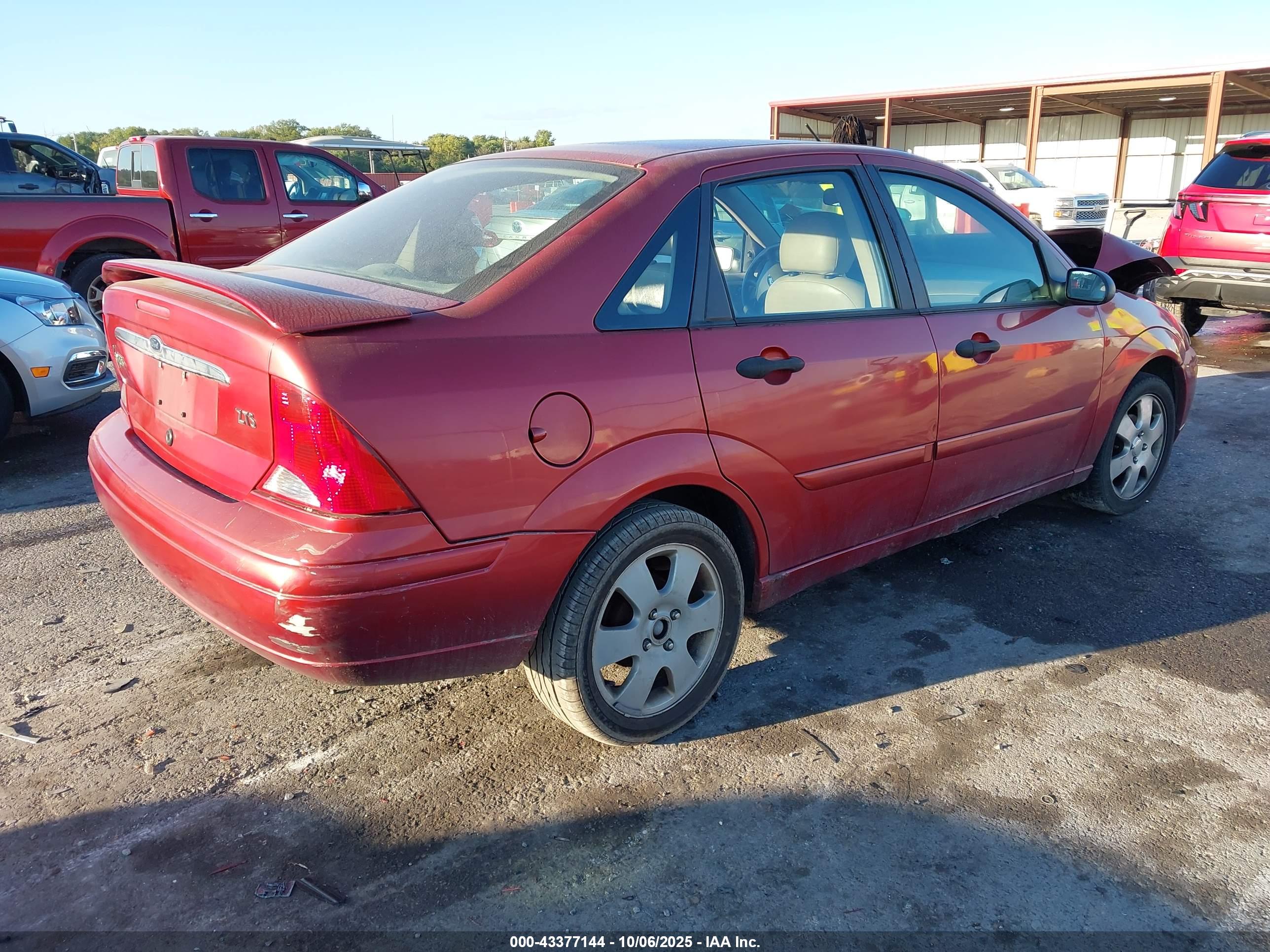 FORD FOCUS image 4