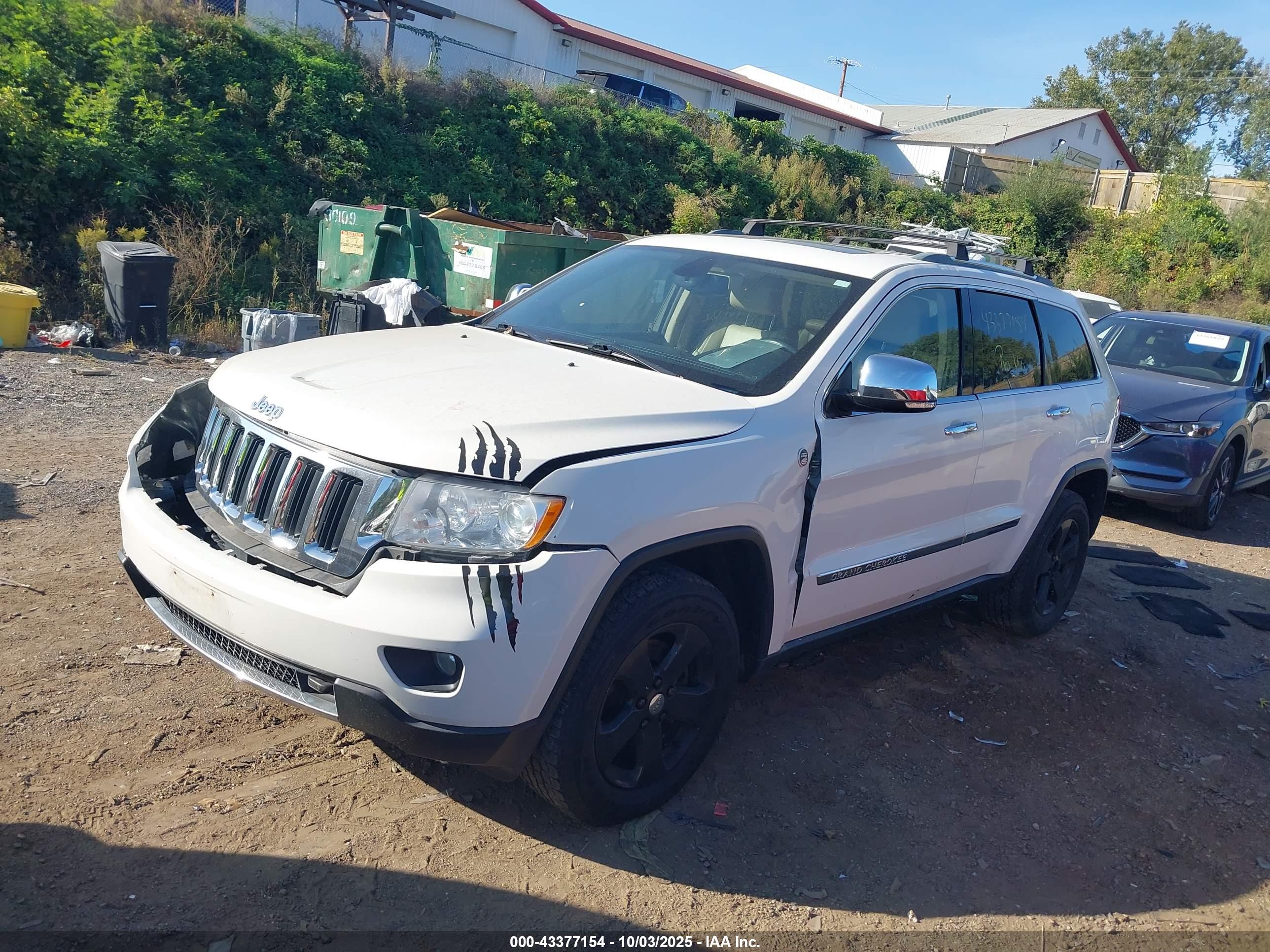JEEP GRAND image 2