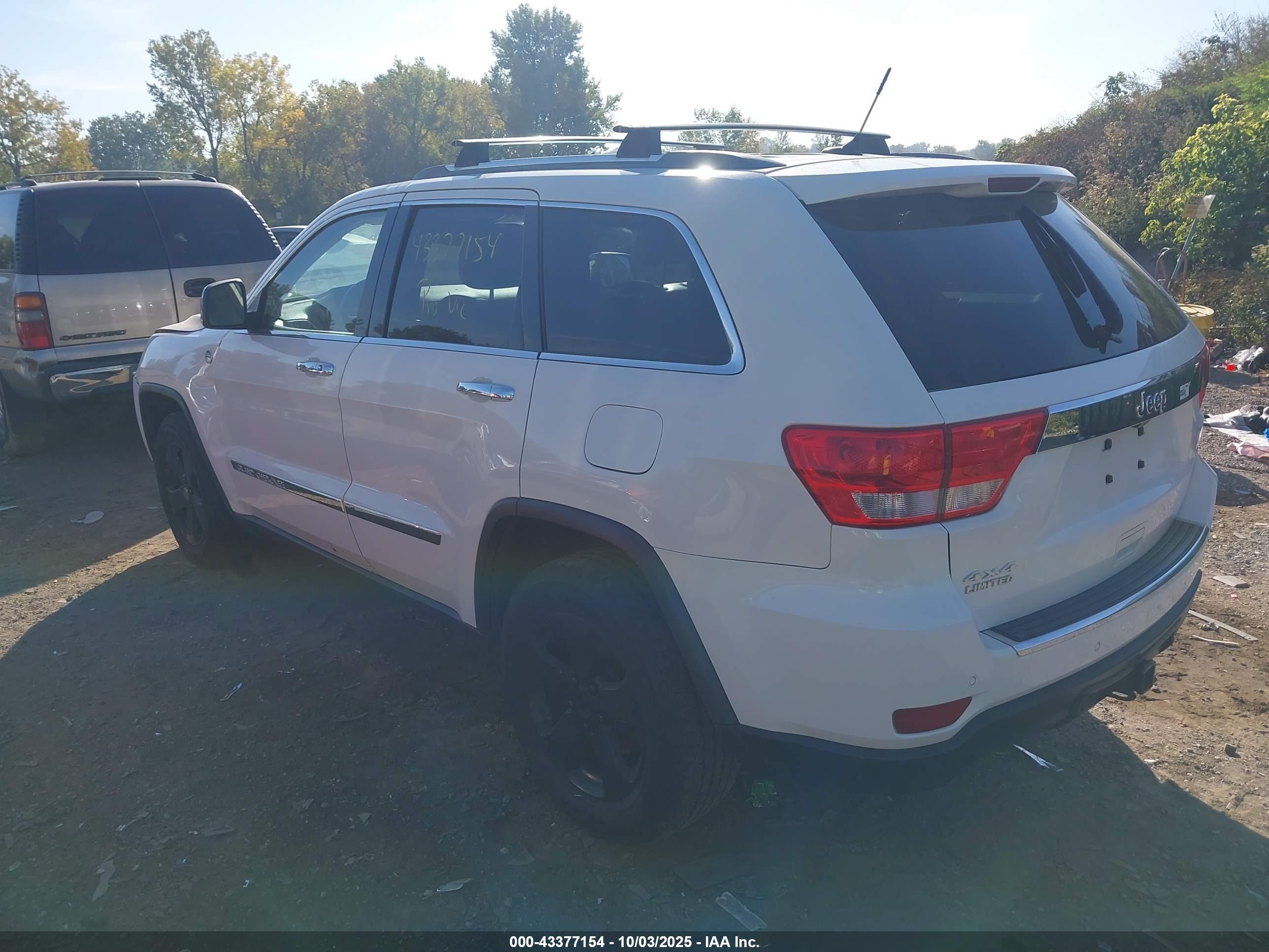 JEEP GRAND image 3