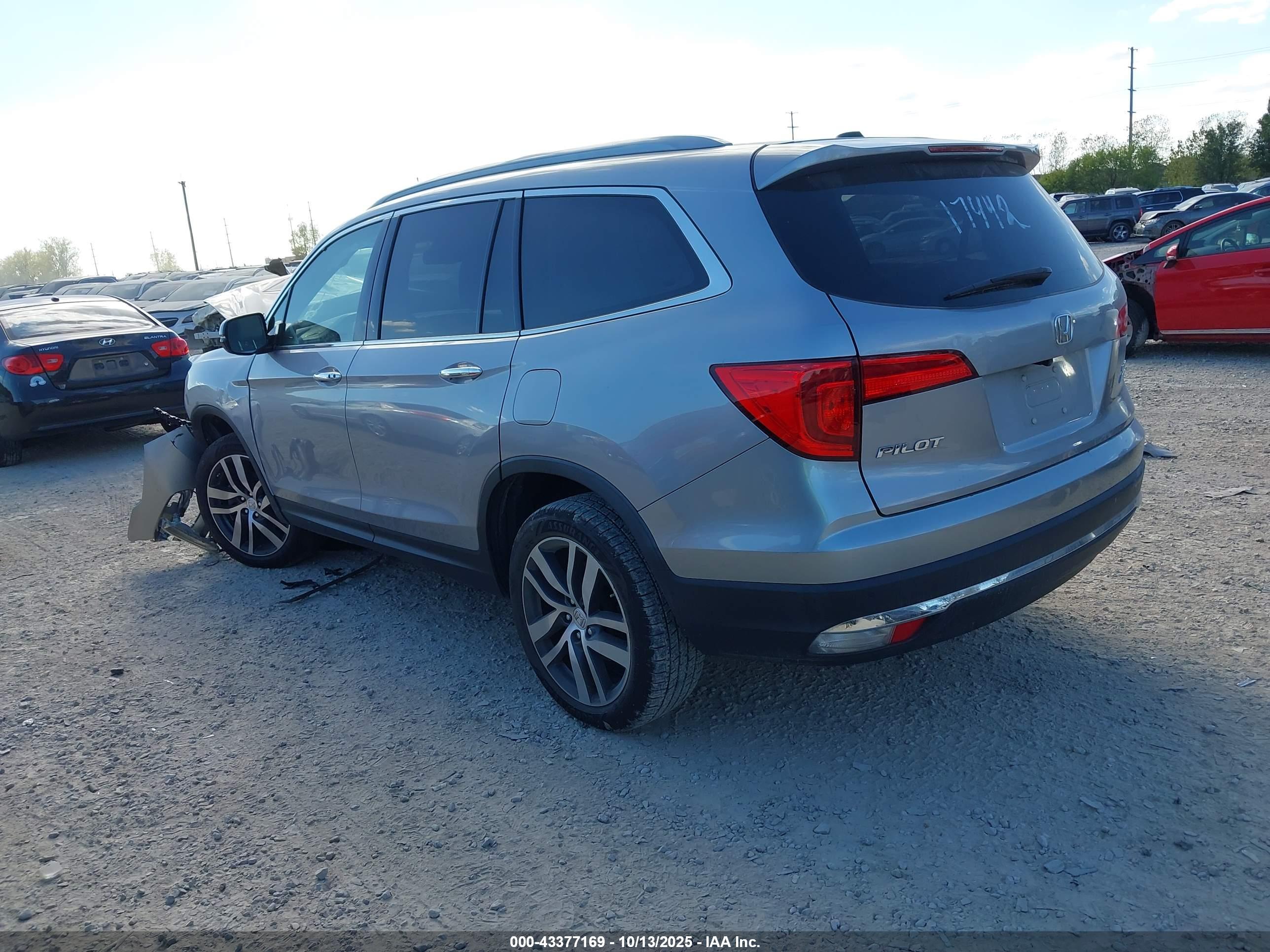 HONDA PILOT image 3