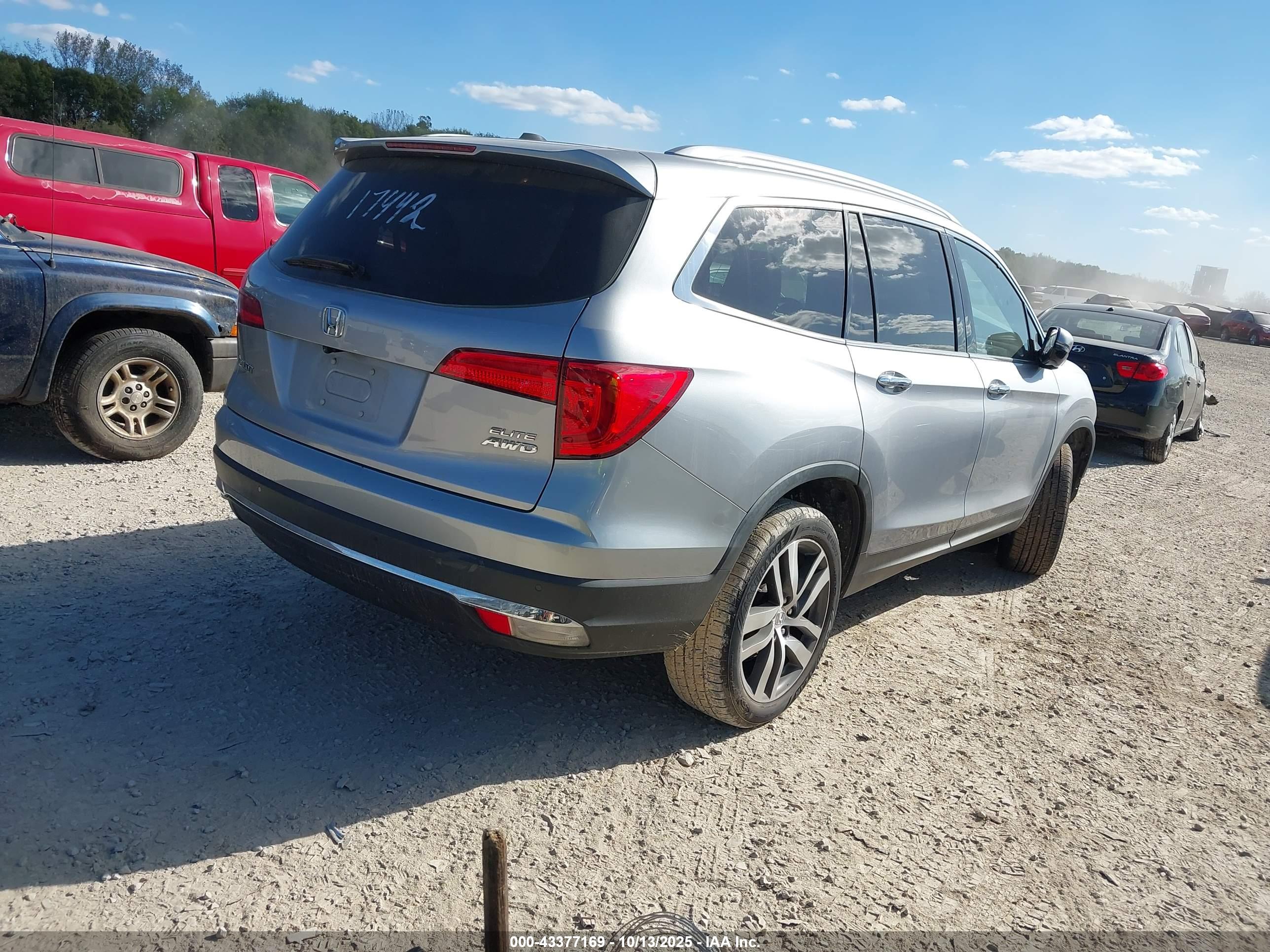 HONDA PILOT image 4