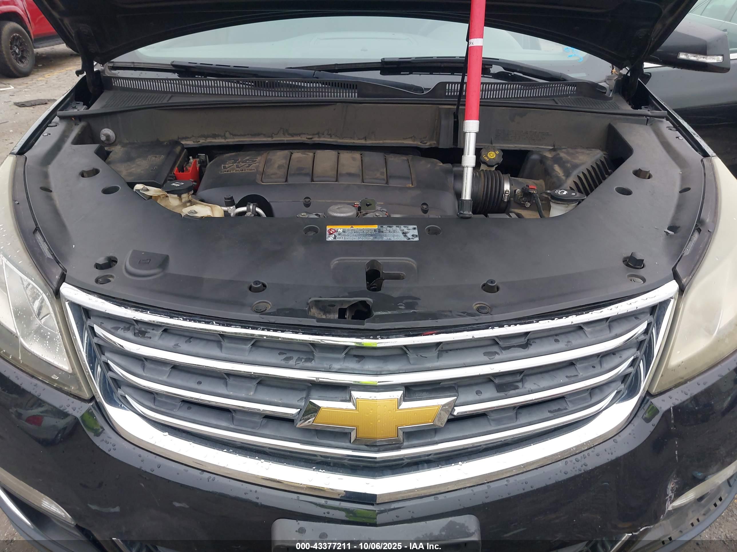 CHEVROLET TRAVERSE image 10