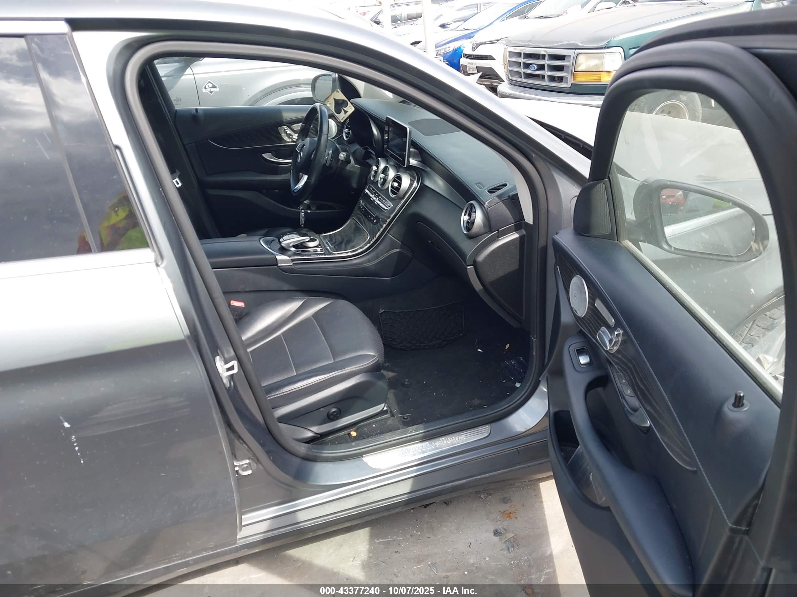 MERCEDES-BENZ GLC image 5