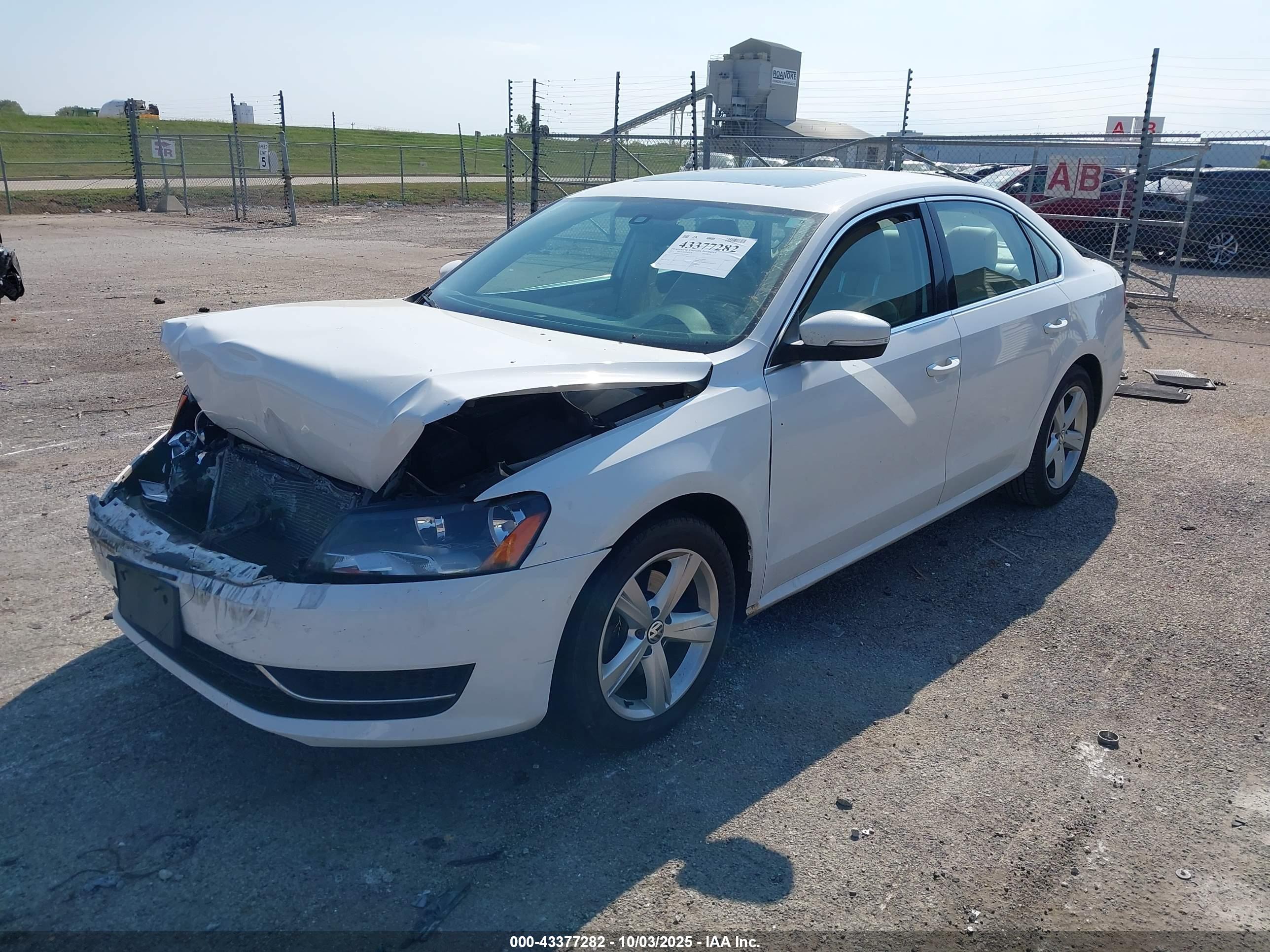 VOLKSWAGEN PASSAT image 2
