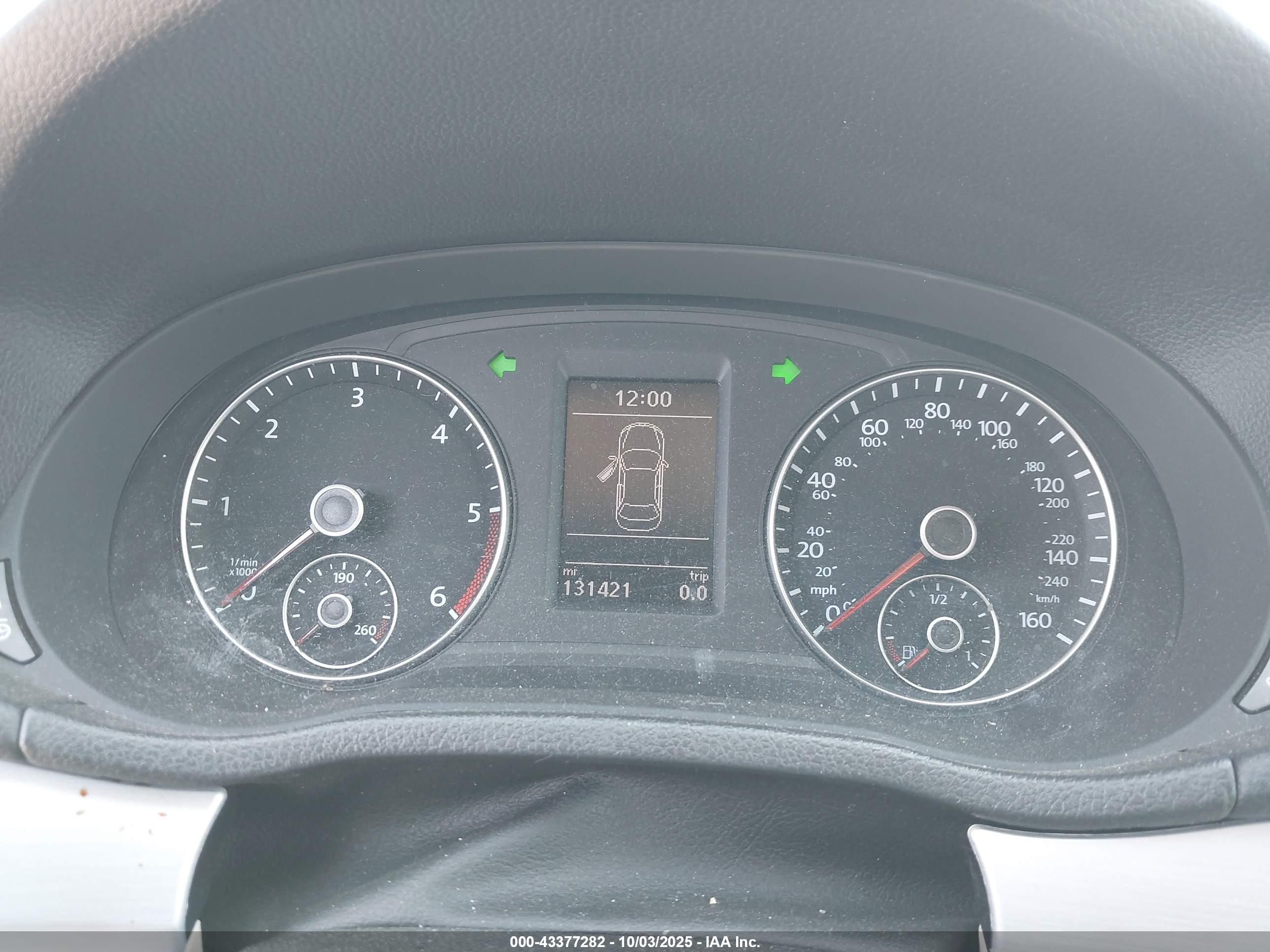 VOLKSWAGEN PASSAT image 7
