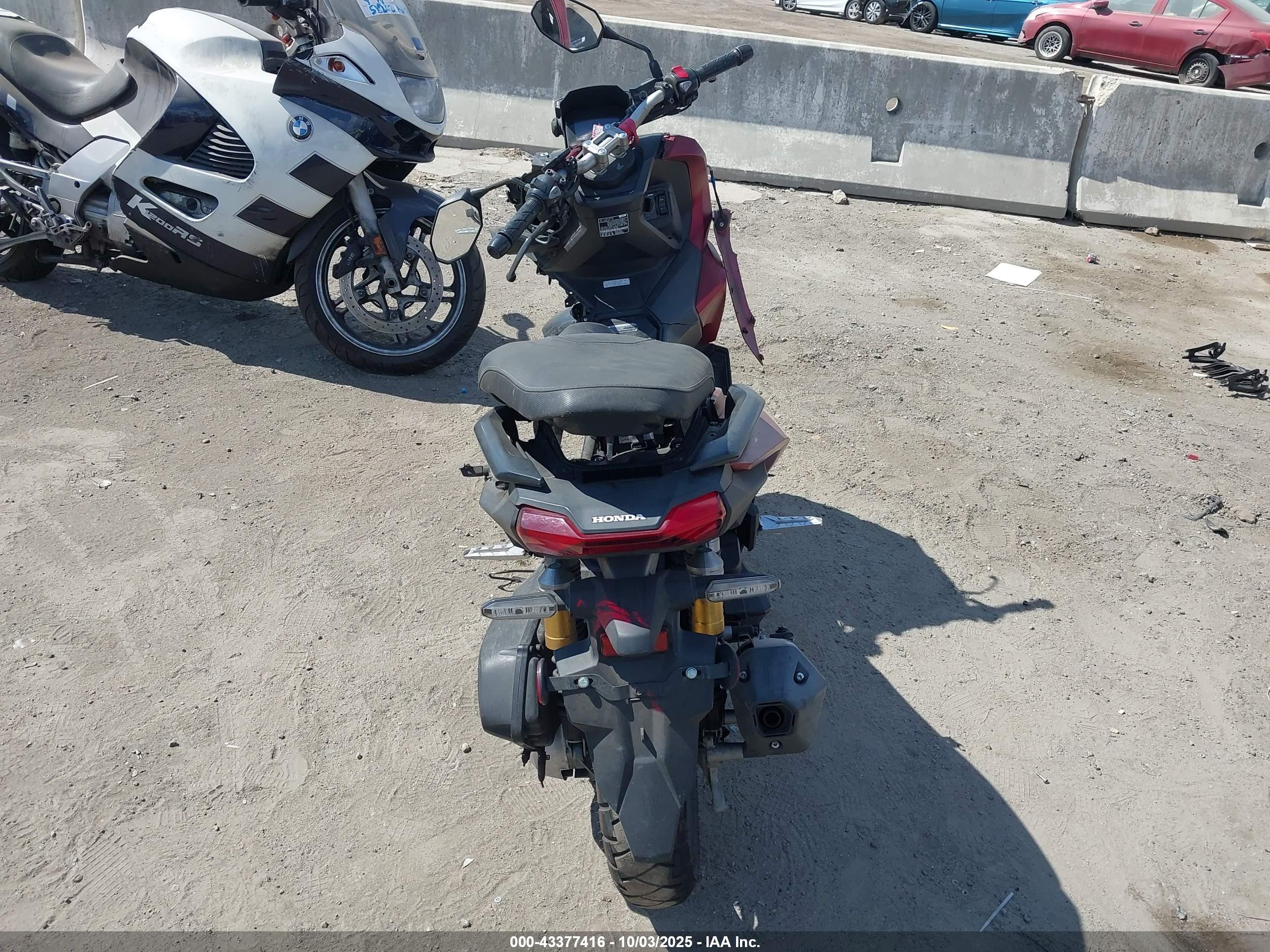 HONDA ADV160 image 6