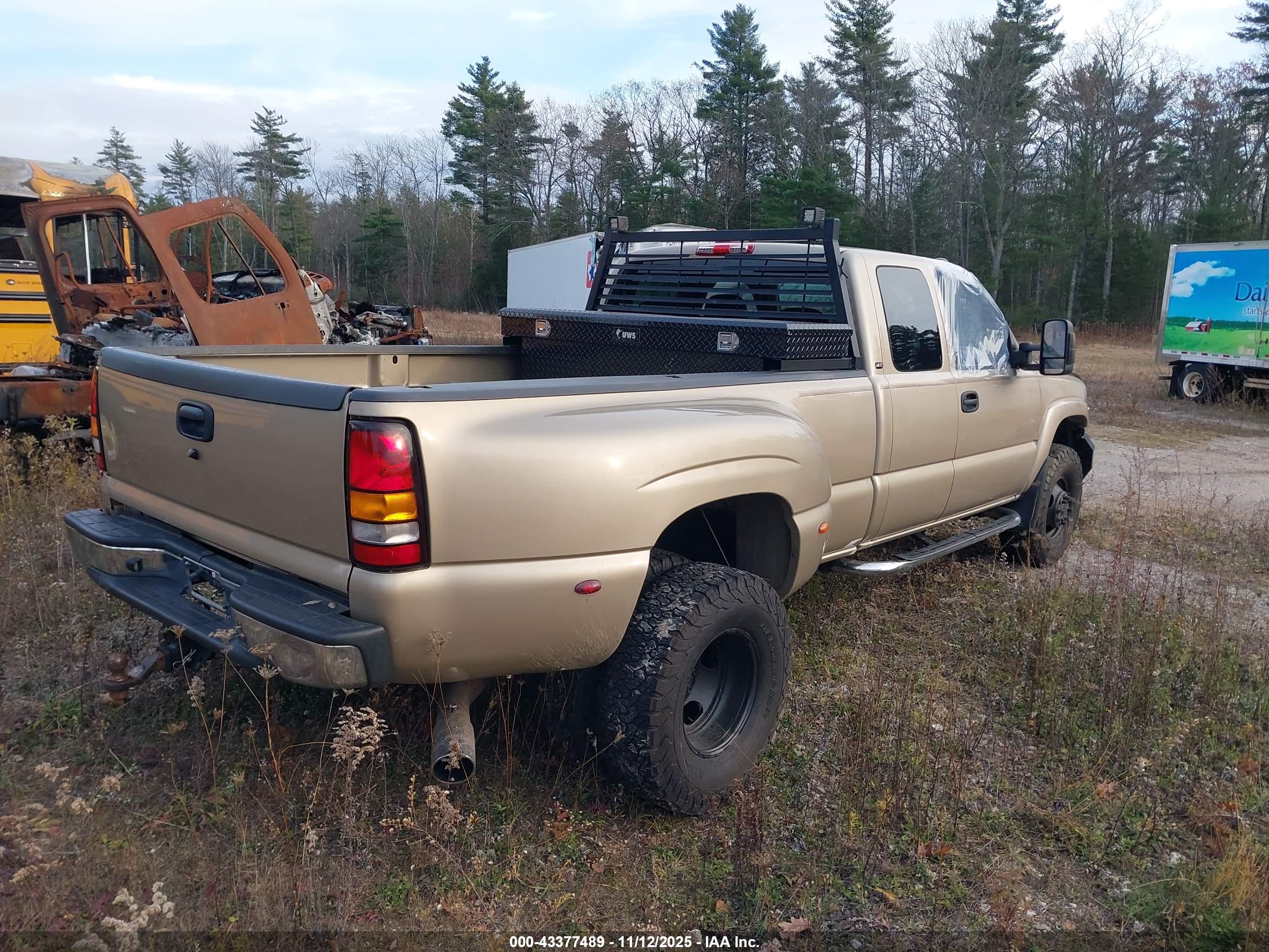 GMC SIERRA image 4