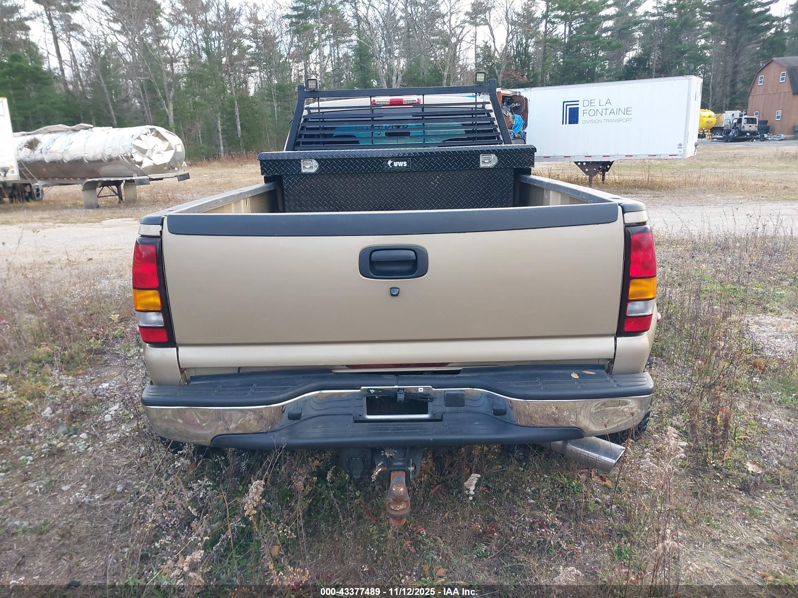 GMC SIERRA image 8