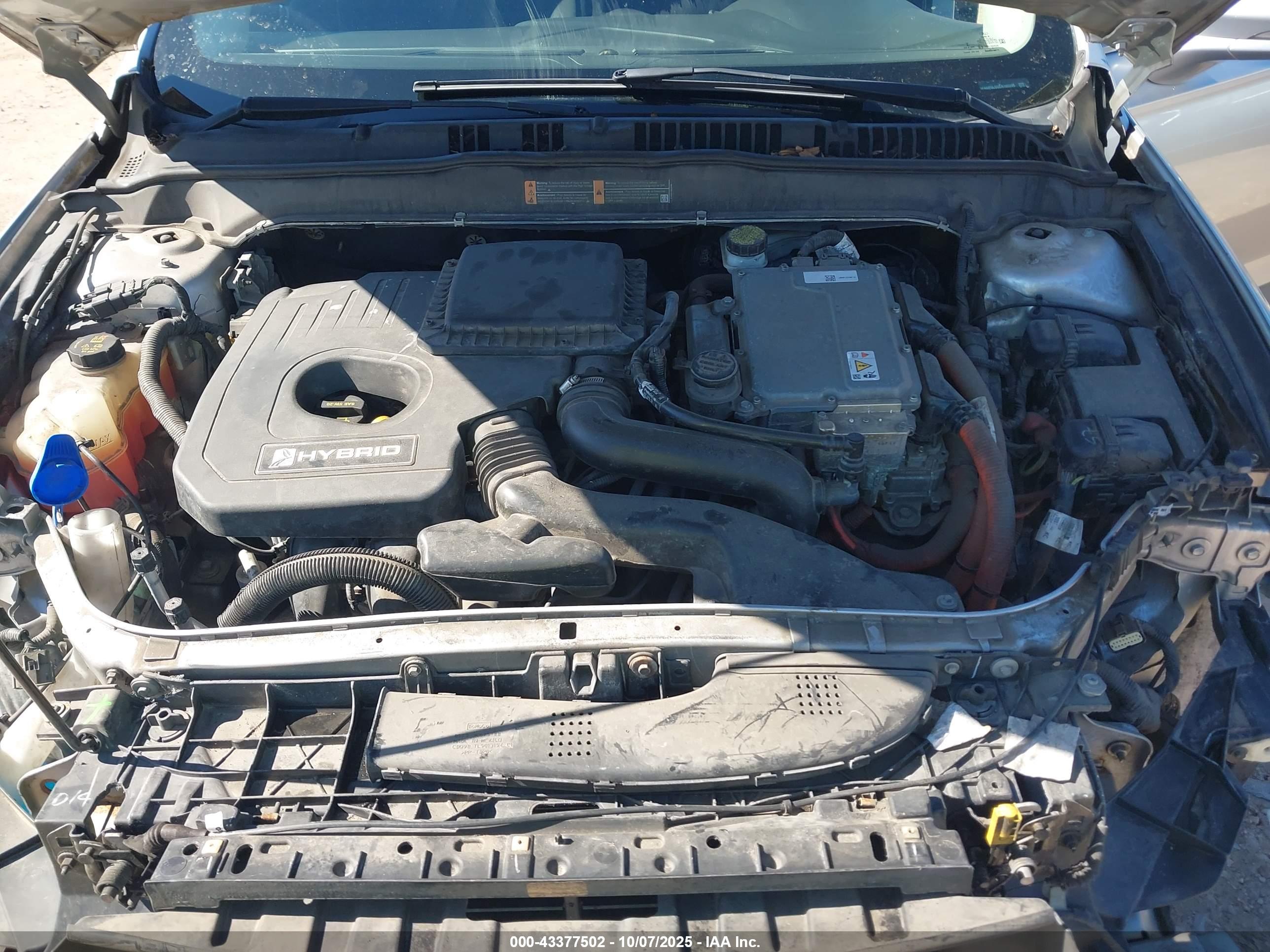 FORD FUSION image 10
