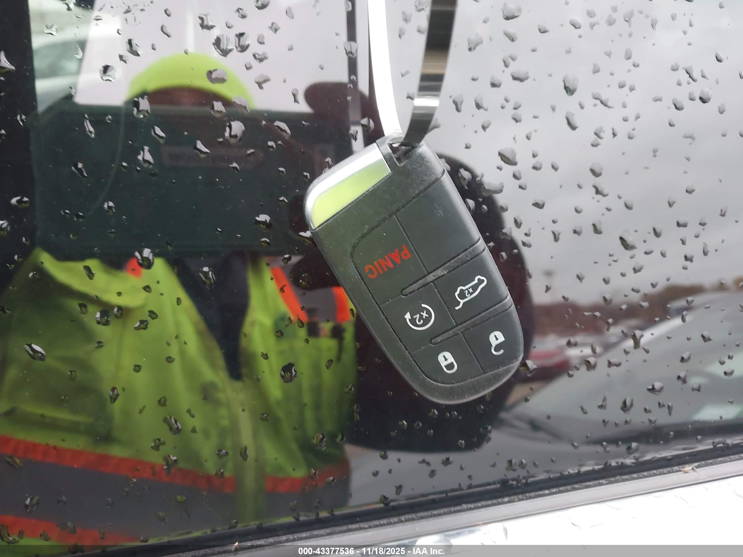 JEEP GRAND image 11
