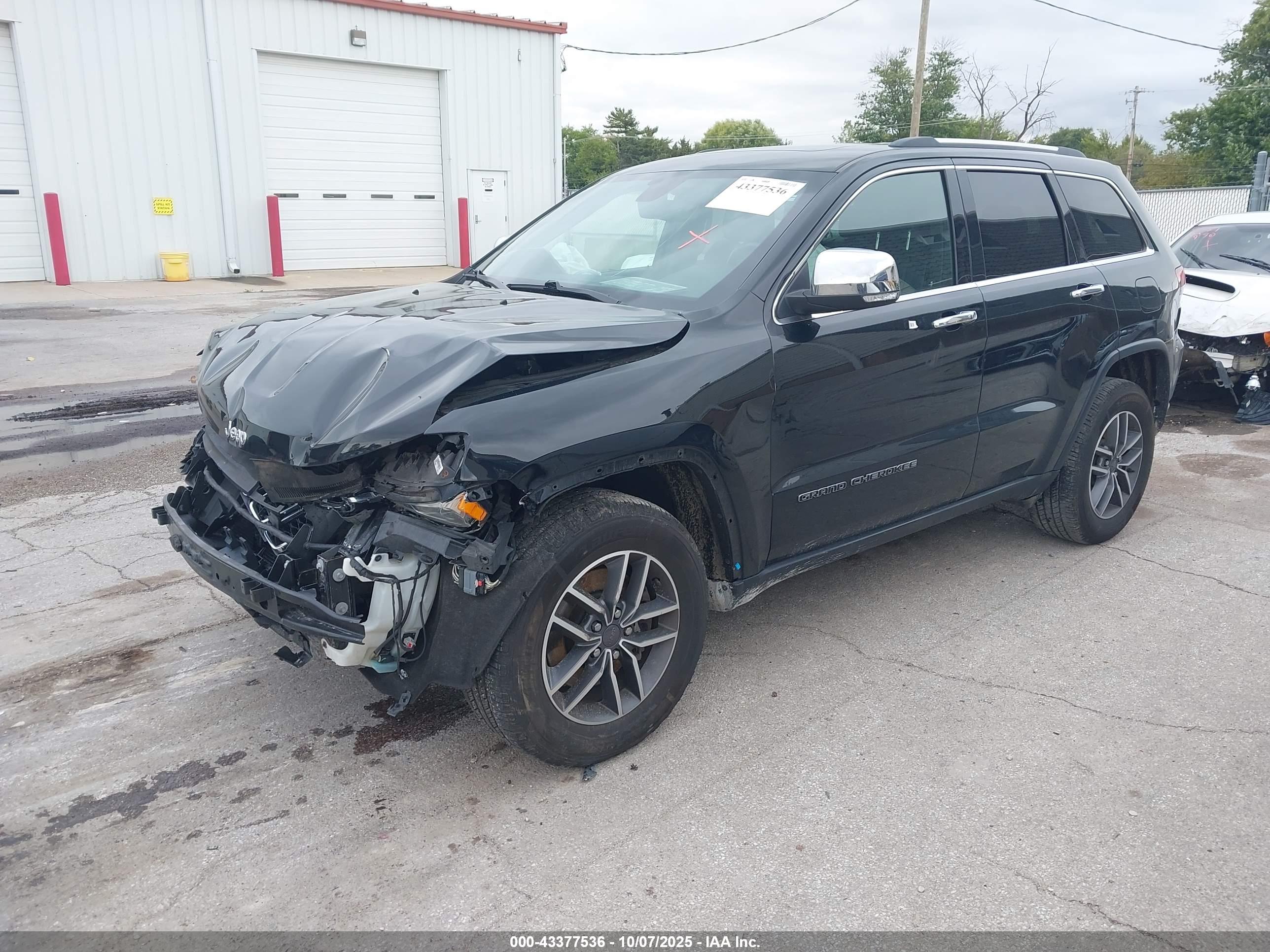 JEEP GRAND image 2