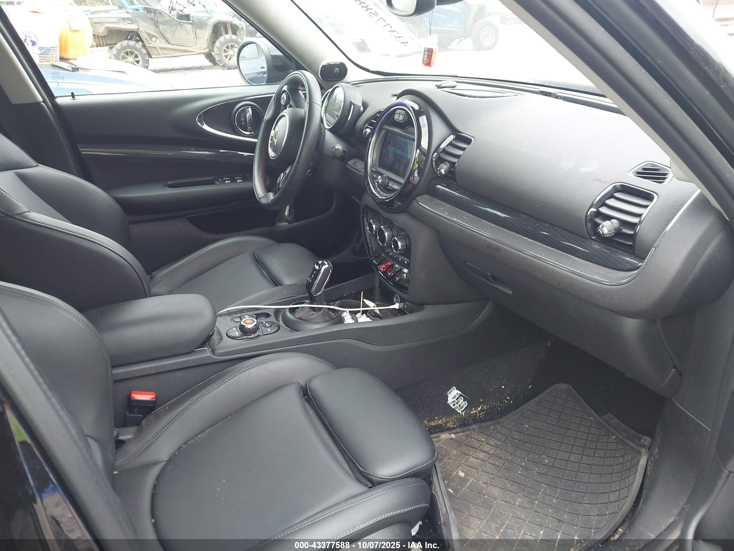 MINI CLUBMAN image 5