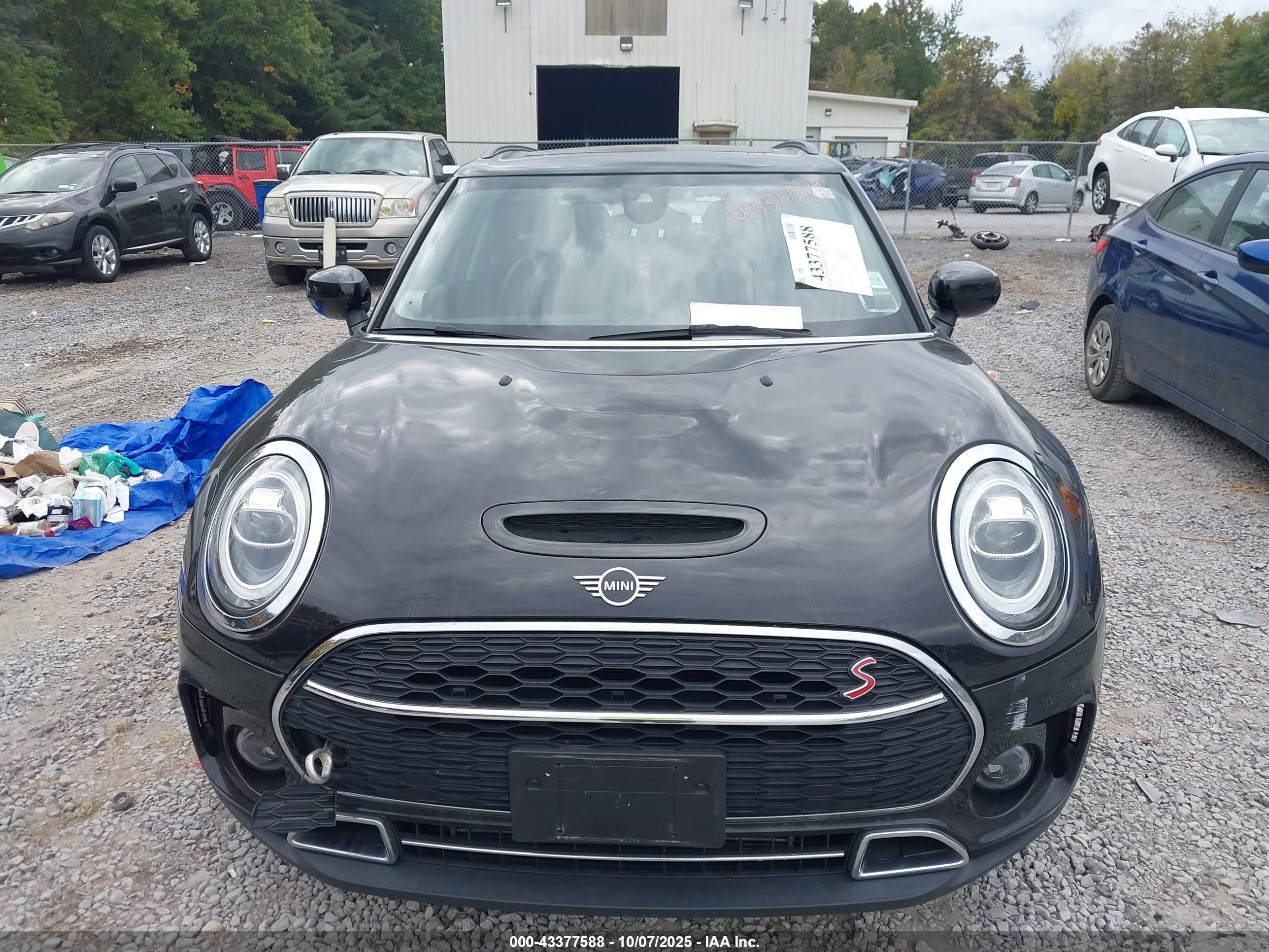 MINI CLUBMAN image 6