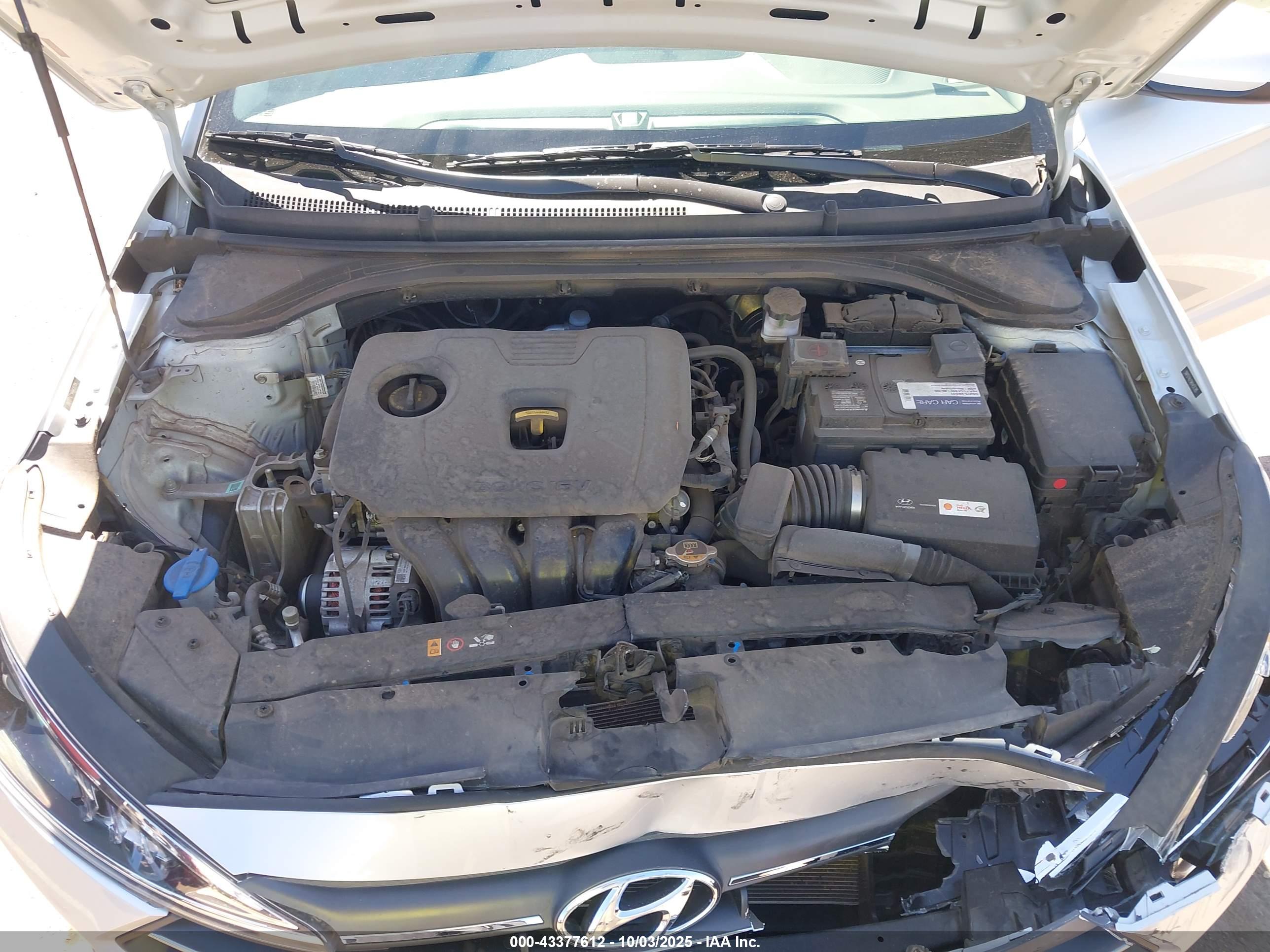 HYUNDAI ELANTRA image 10