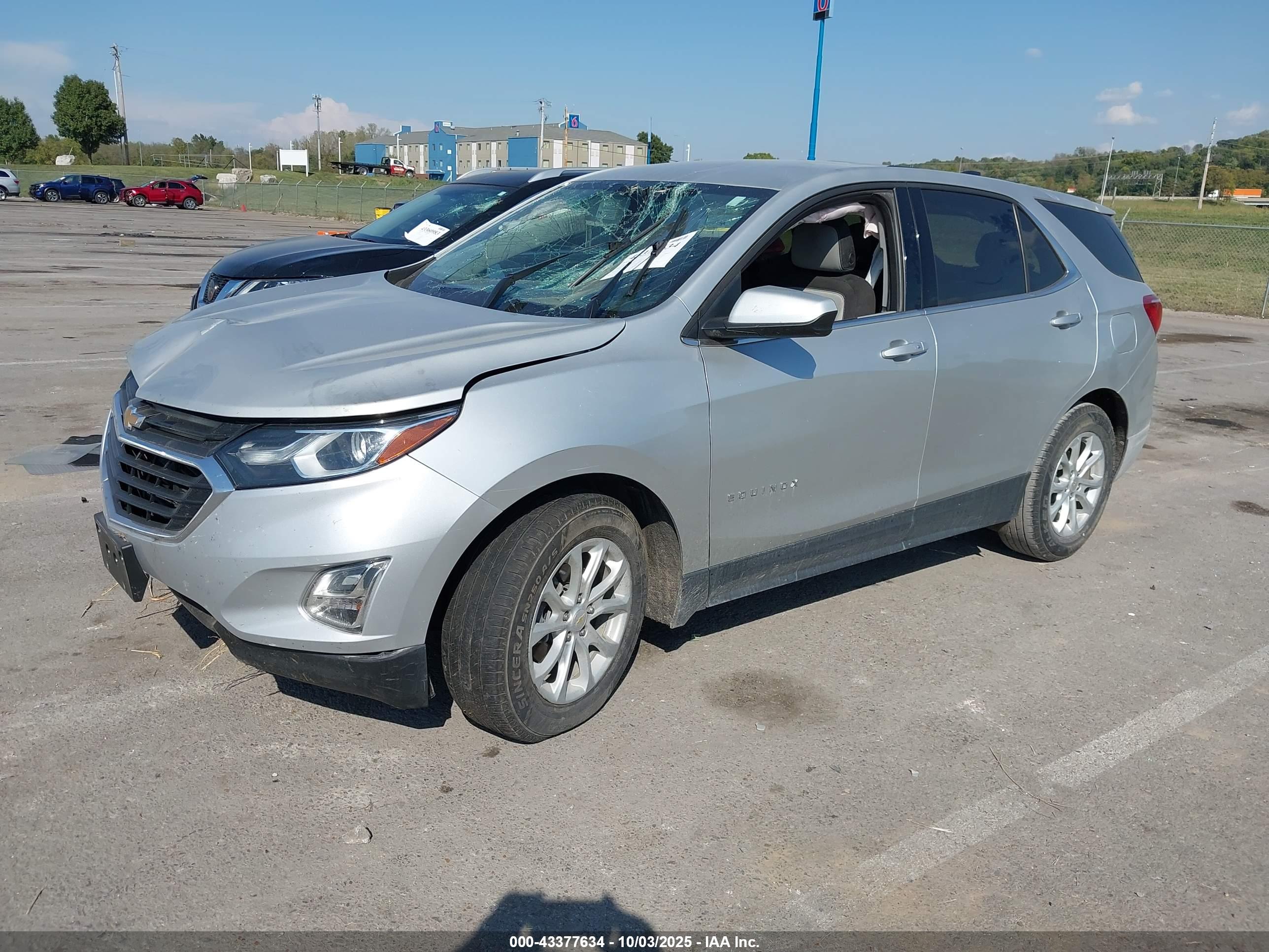 CHEVROLET EQUINOX image 2