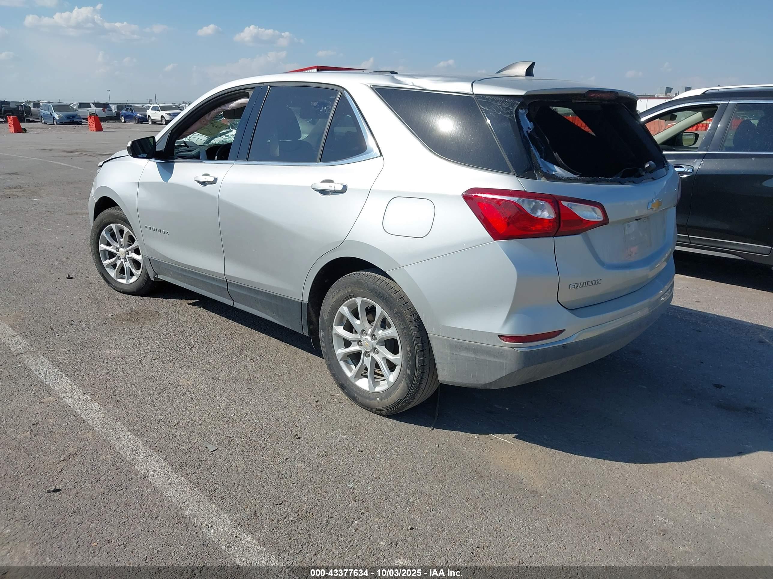 CHEVROLET EQUINOX image 3