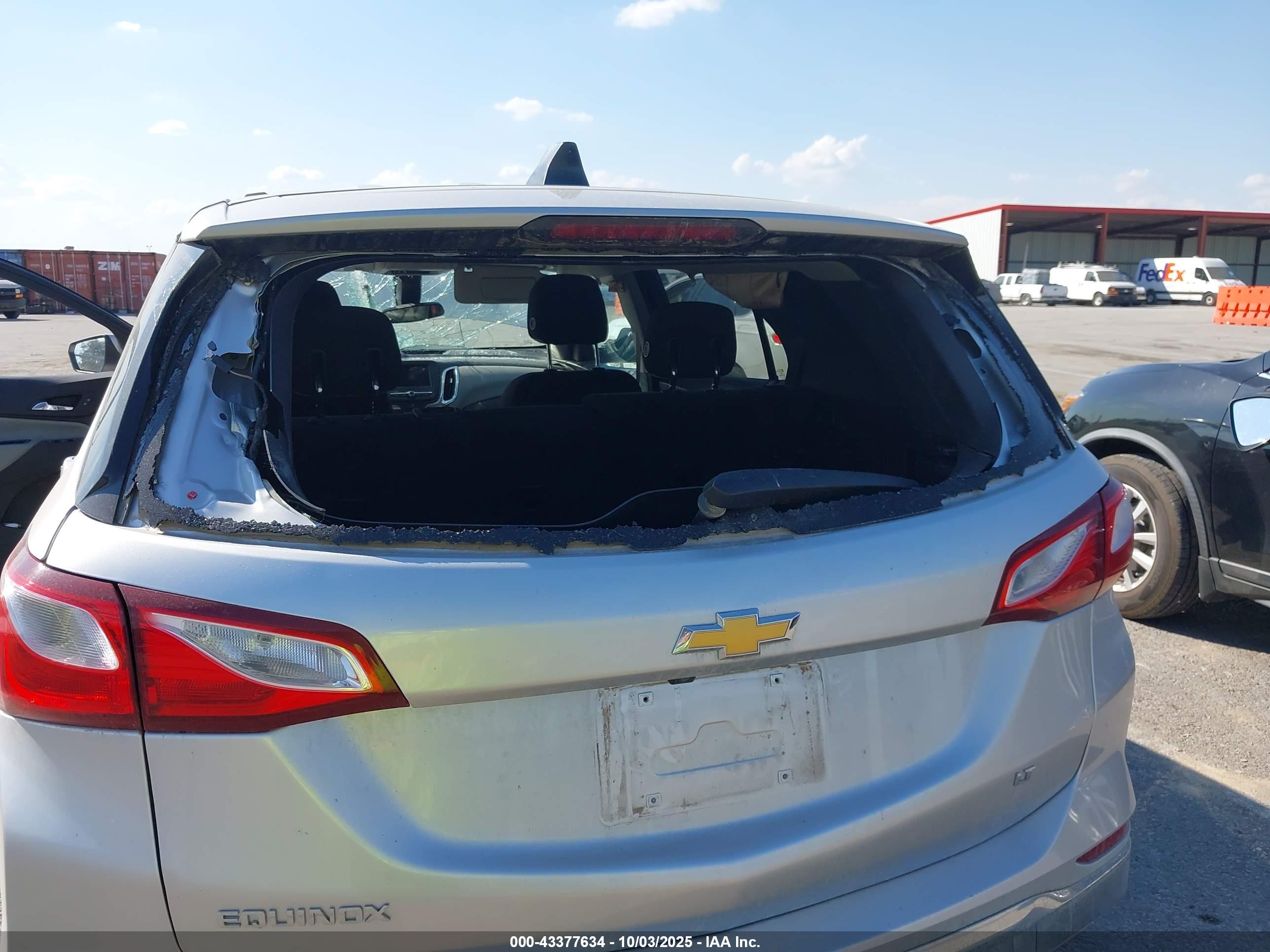 CHEVROLET EQUINOX image 6
