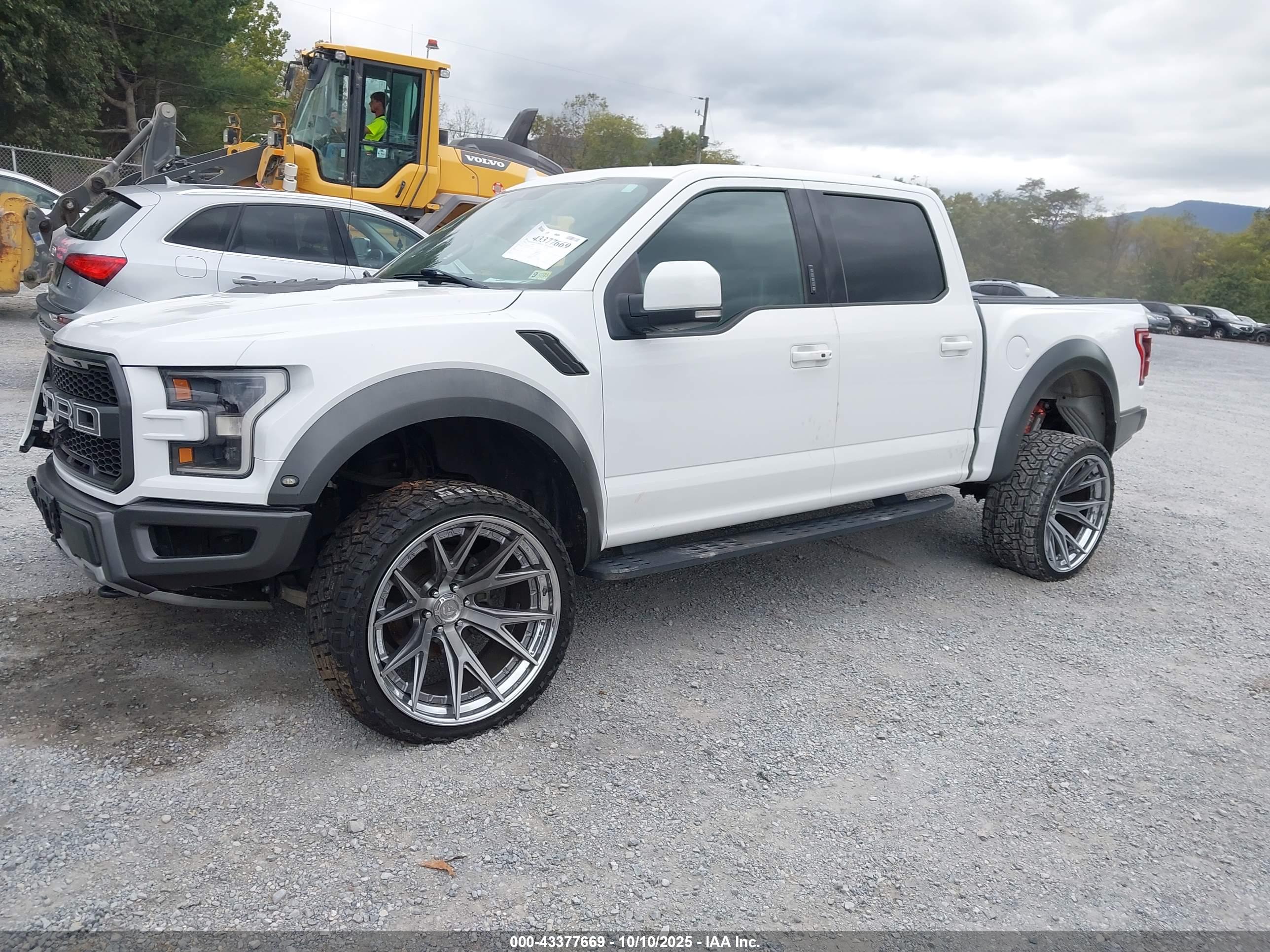 FORD F-150 image 2