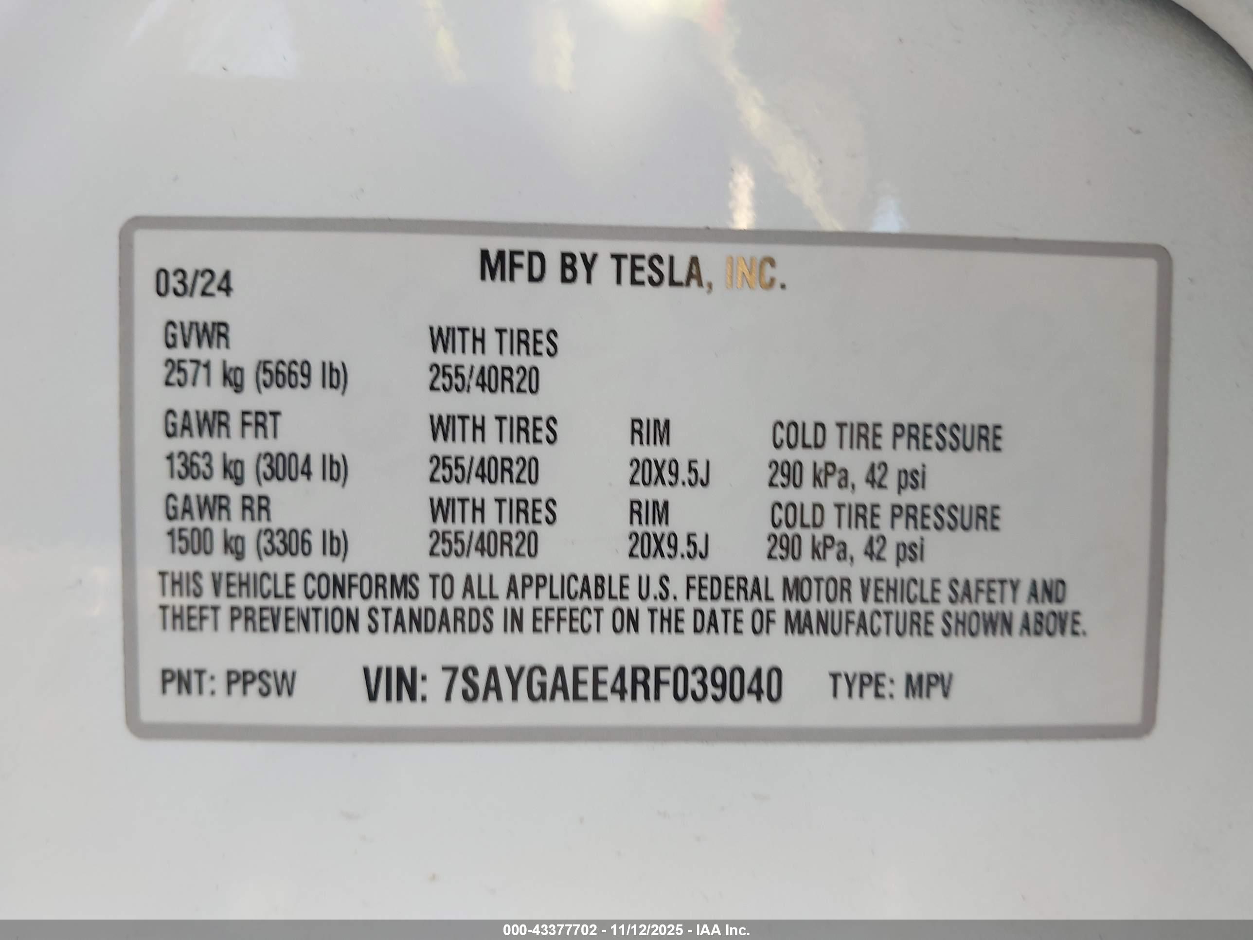TESLA MODEL image 9