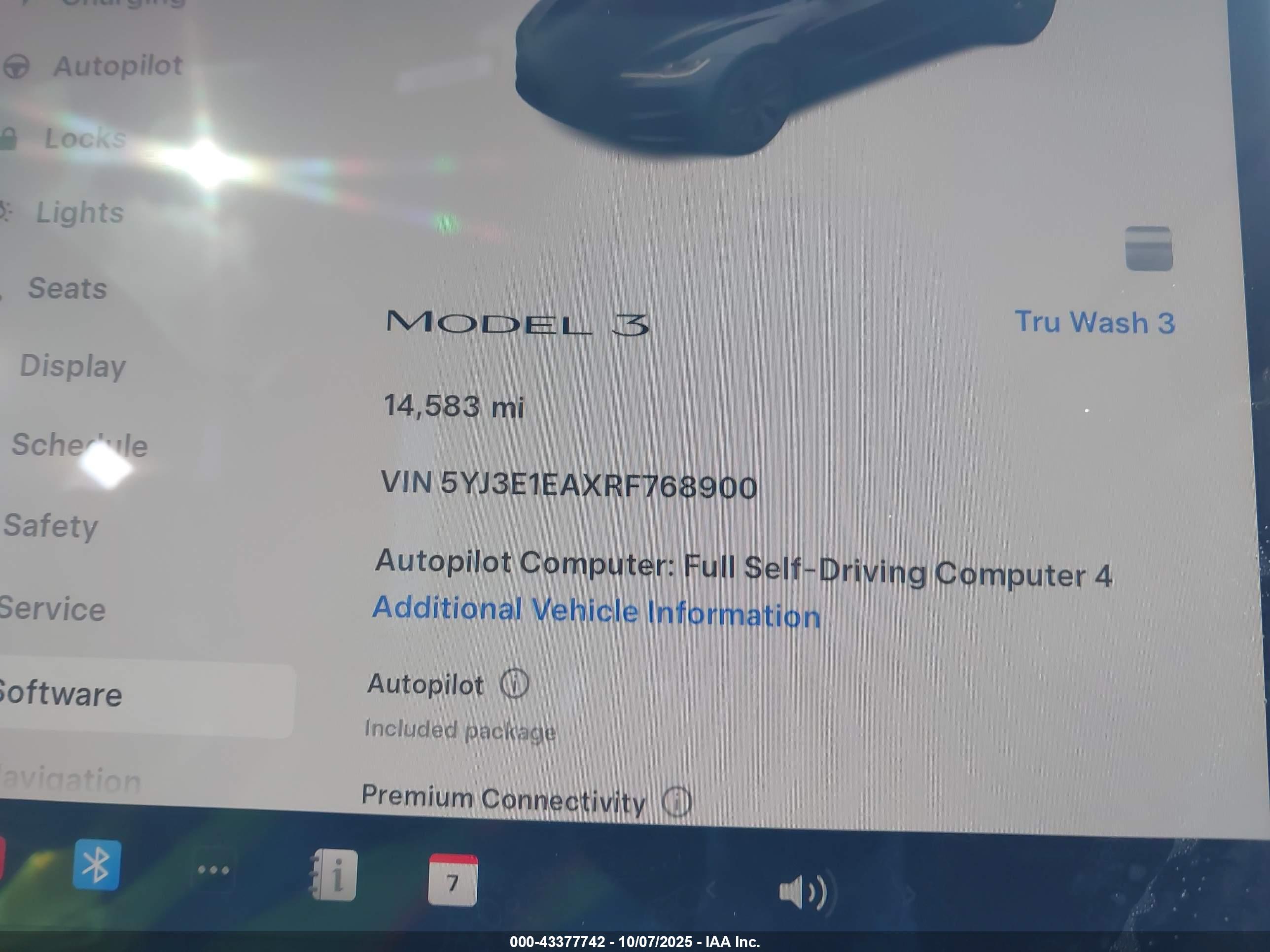 TESLA MODEL image 7