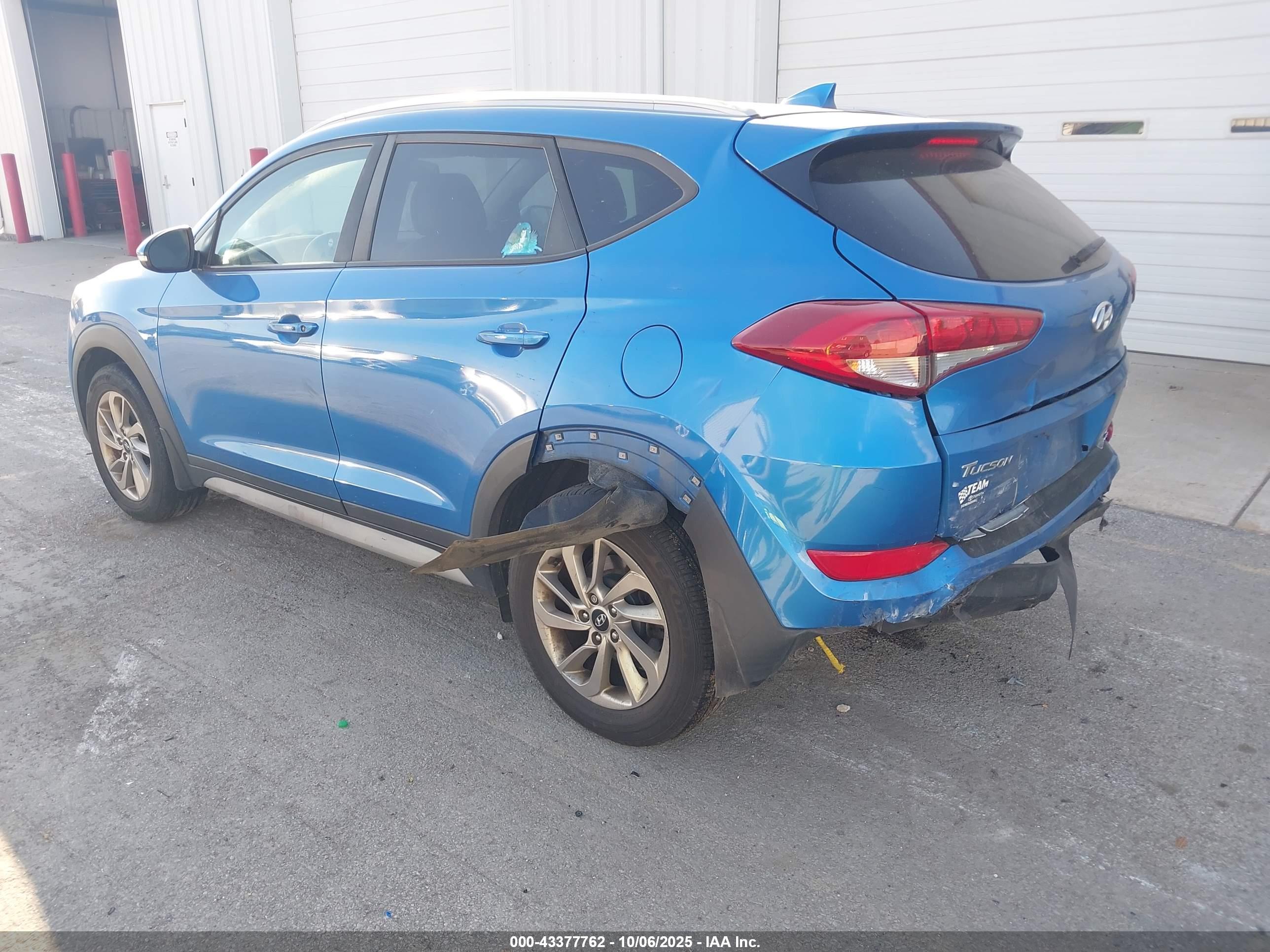 HYUNDAI TUCSON image 3