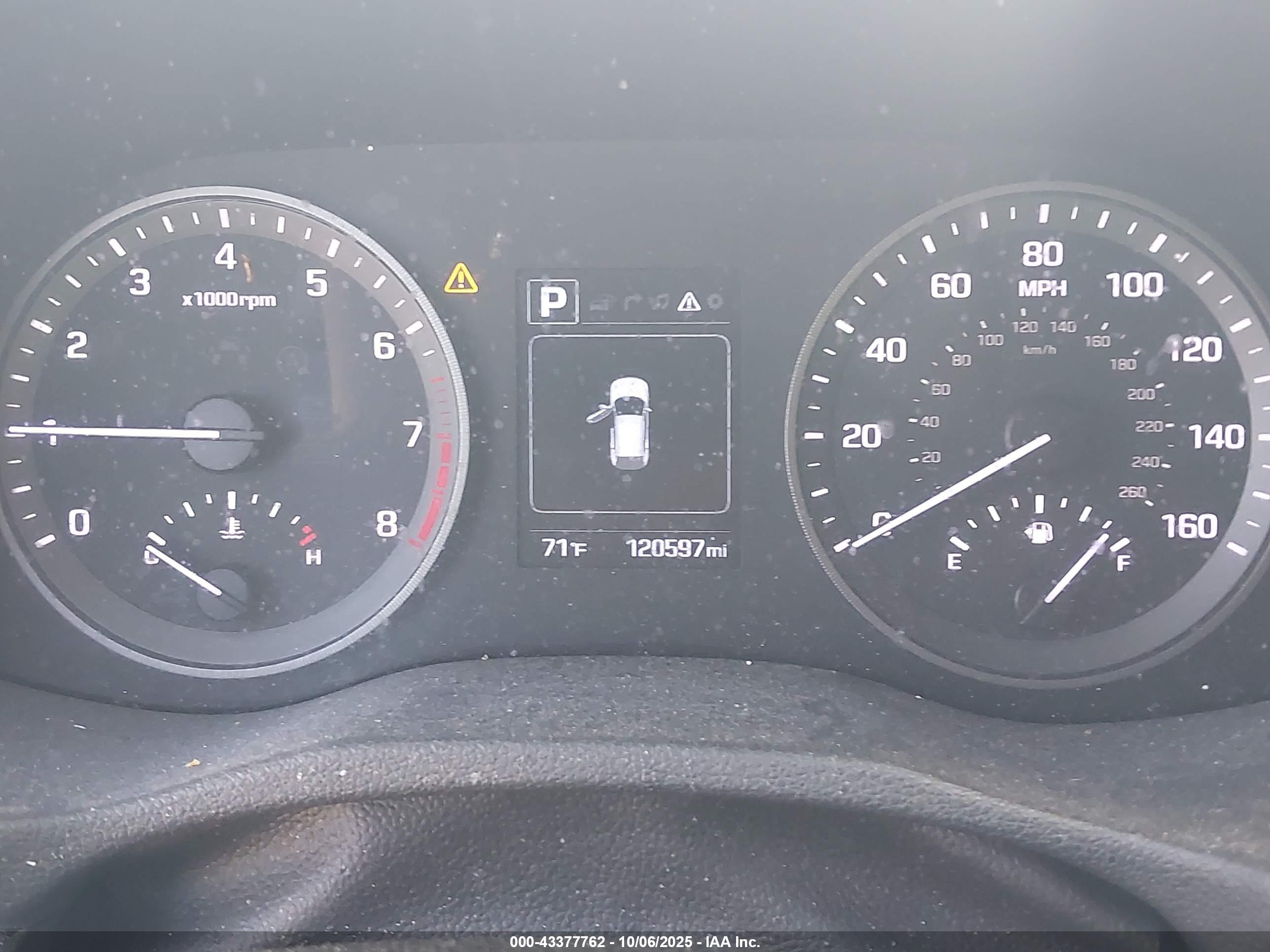 HYUNDAI TUCSON image 7