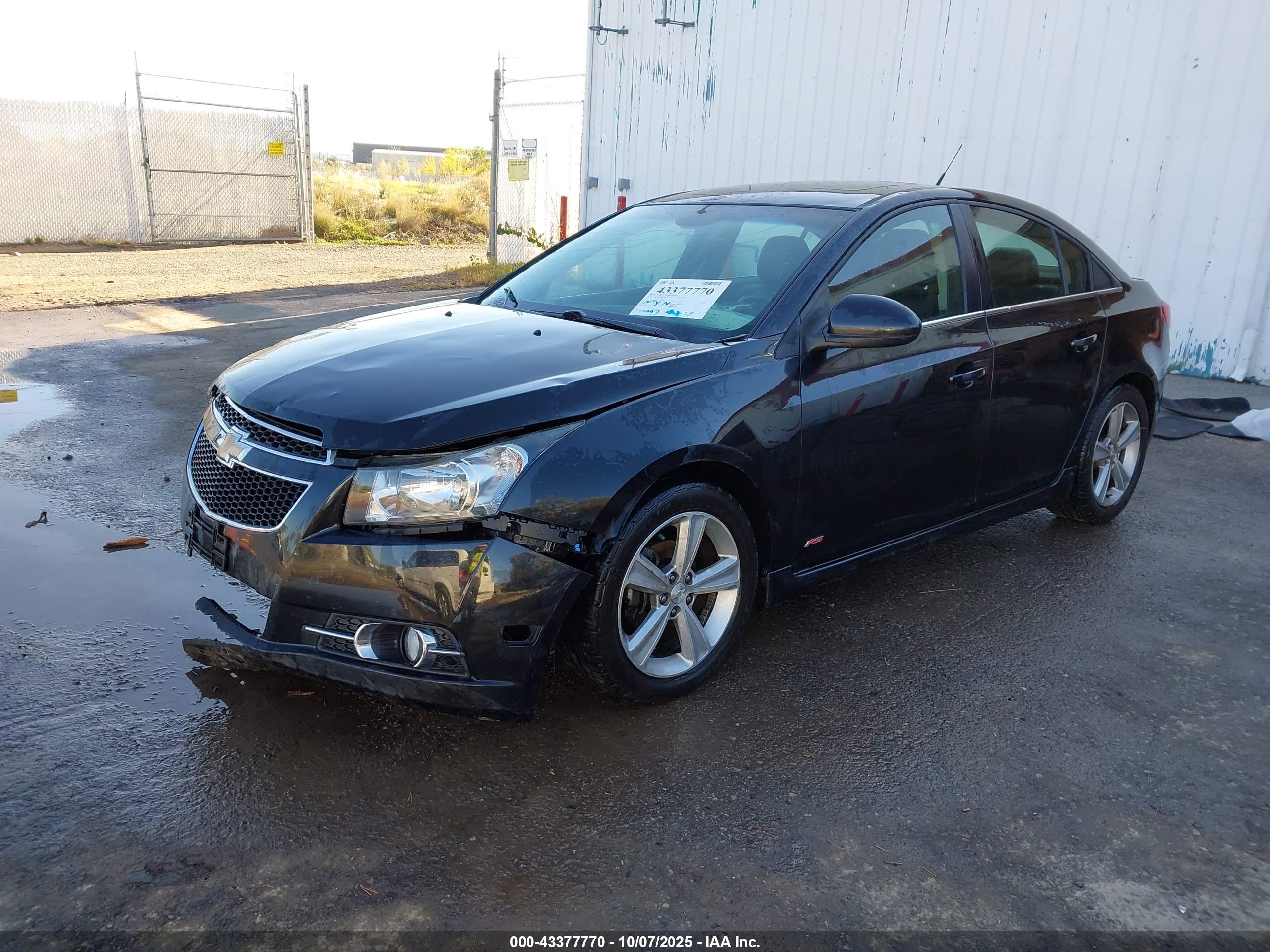 CHEVROLET CRUZE image 2