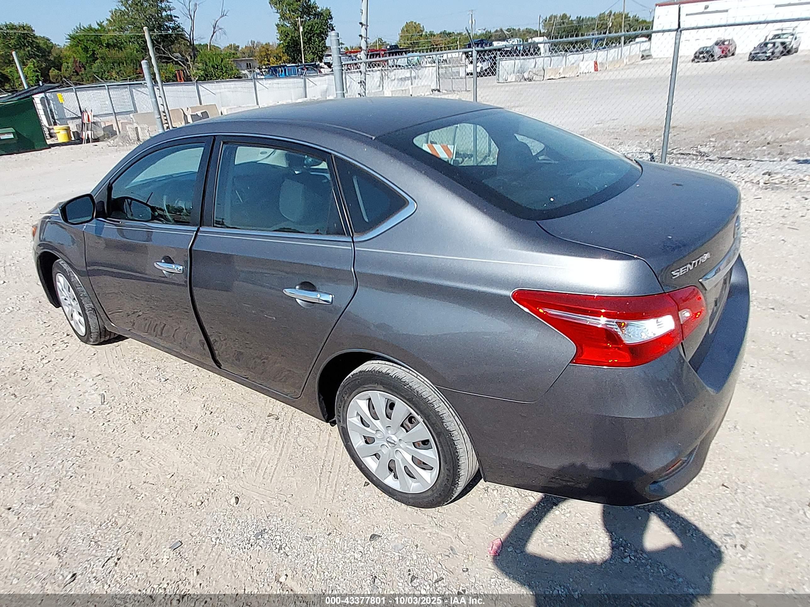 NISSAN SENTRA image 3