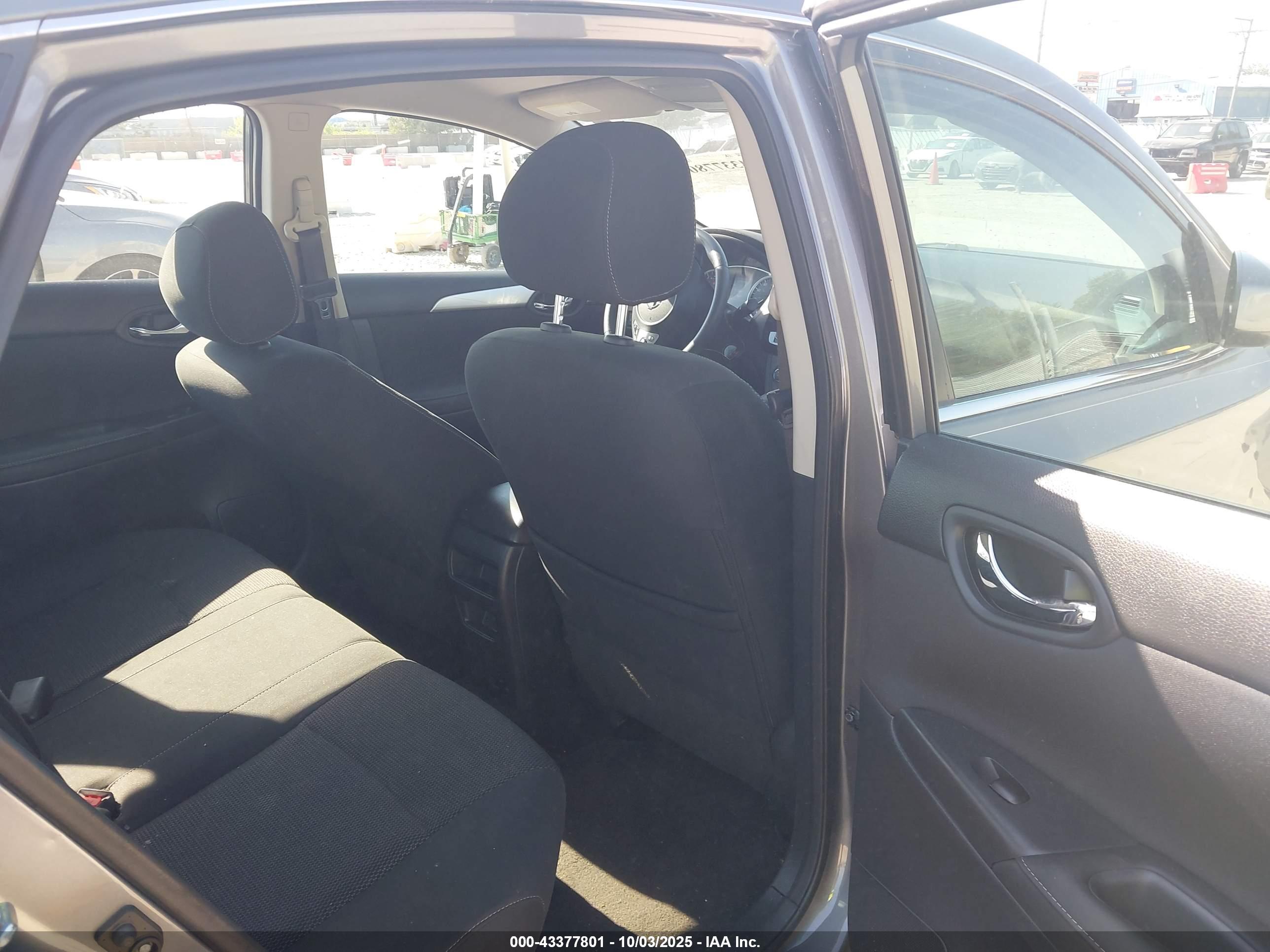NISSAN SENTRA image 8