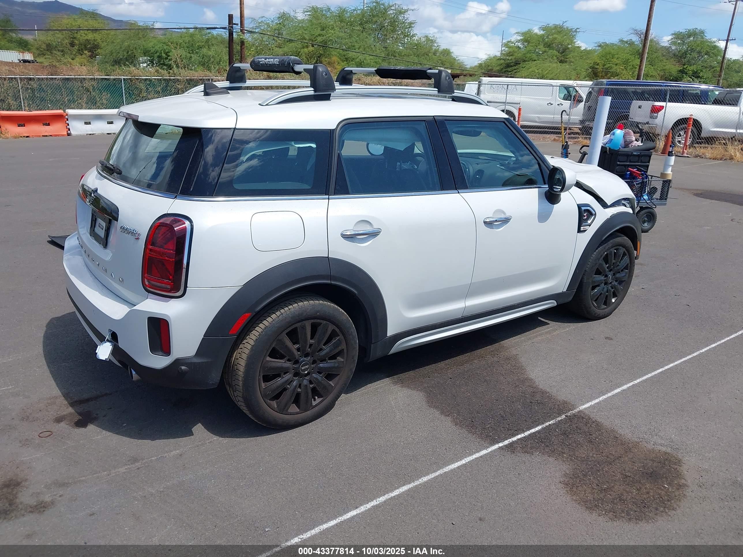 MINI COUNTRYMAN image 4