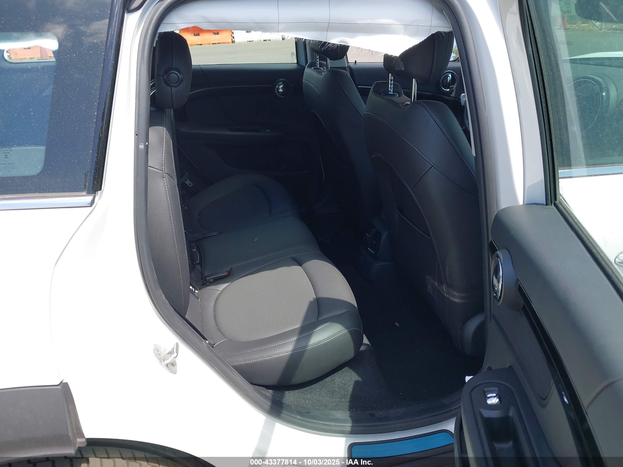 MINI COUNTRYMAN image 8