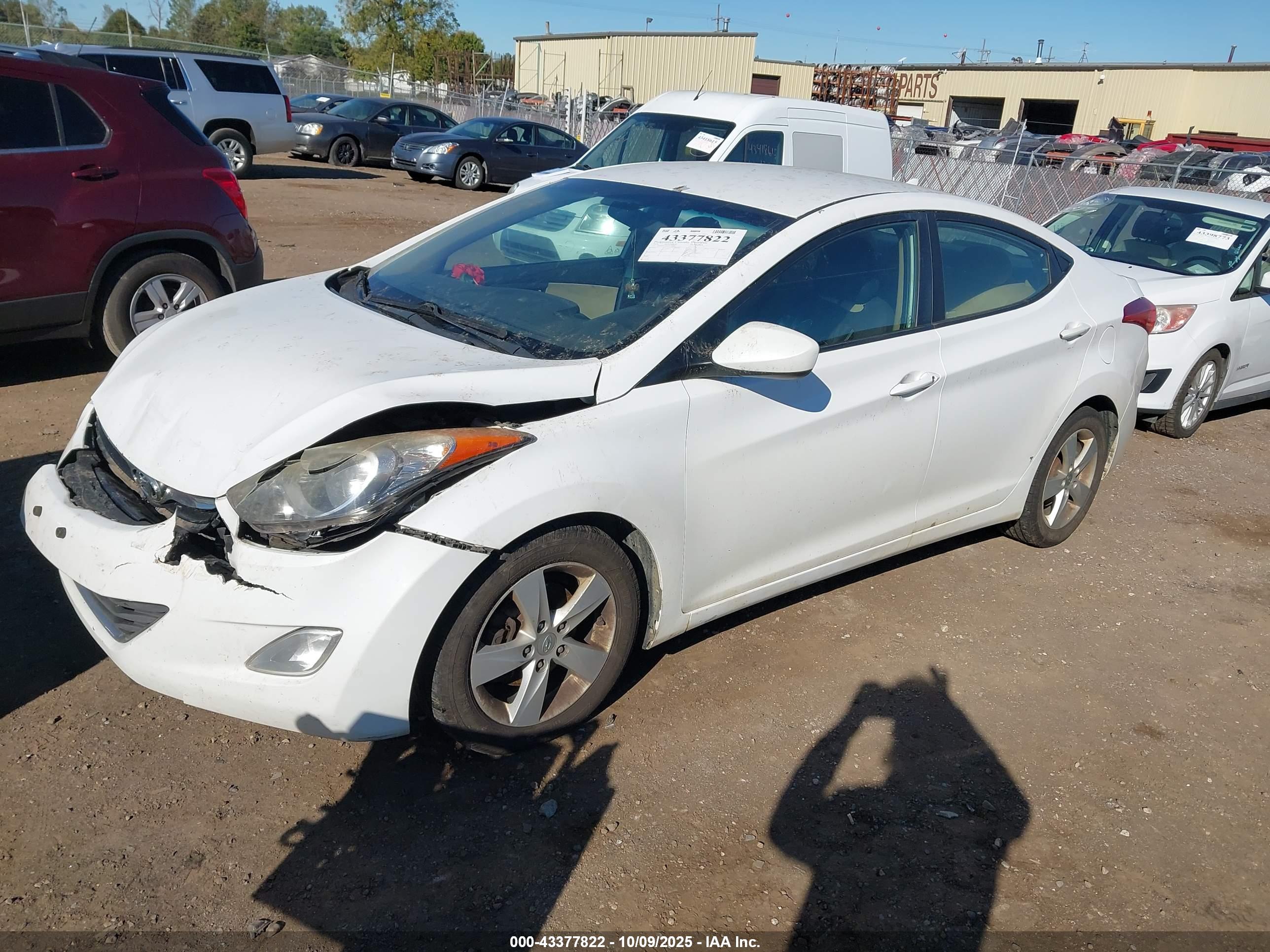 HYUNDAI ELANTRA image 2